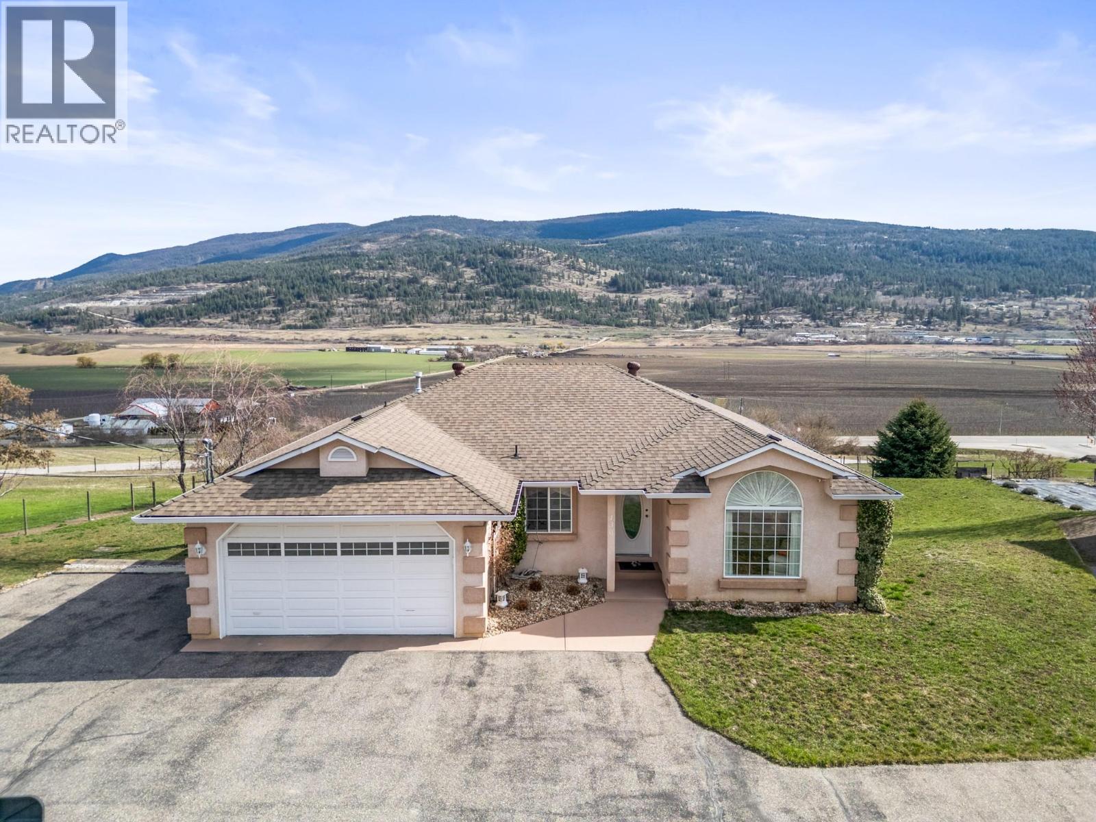 130 Overlook Place, Spallumcheen, British Columbia  V1H 1X1 - Photo 3 - 10381630