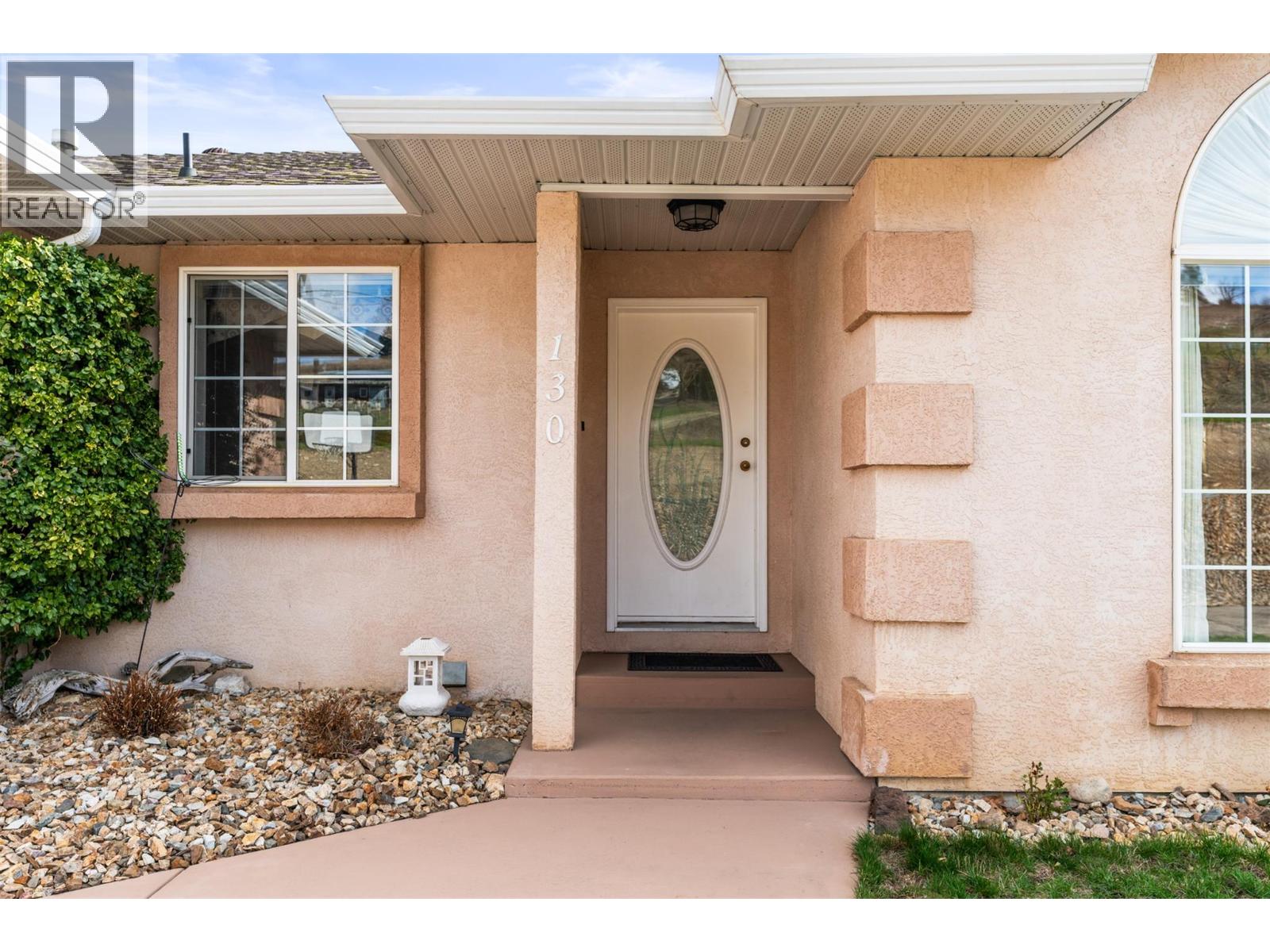 130 Overlook Place, Spallumcheen, British Columbia  V1H 1X1 - Photo 5 - 10381630