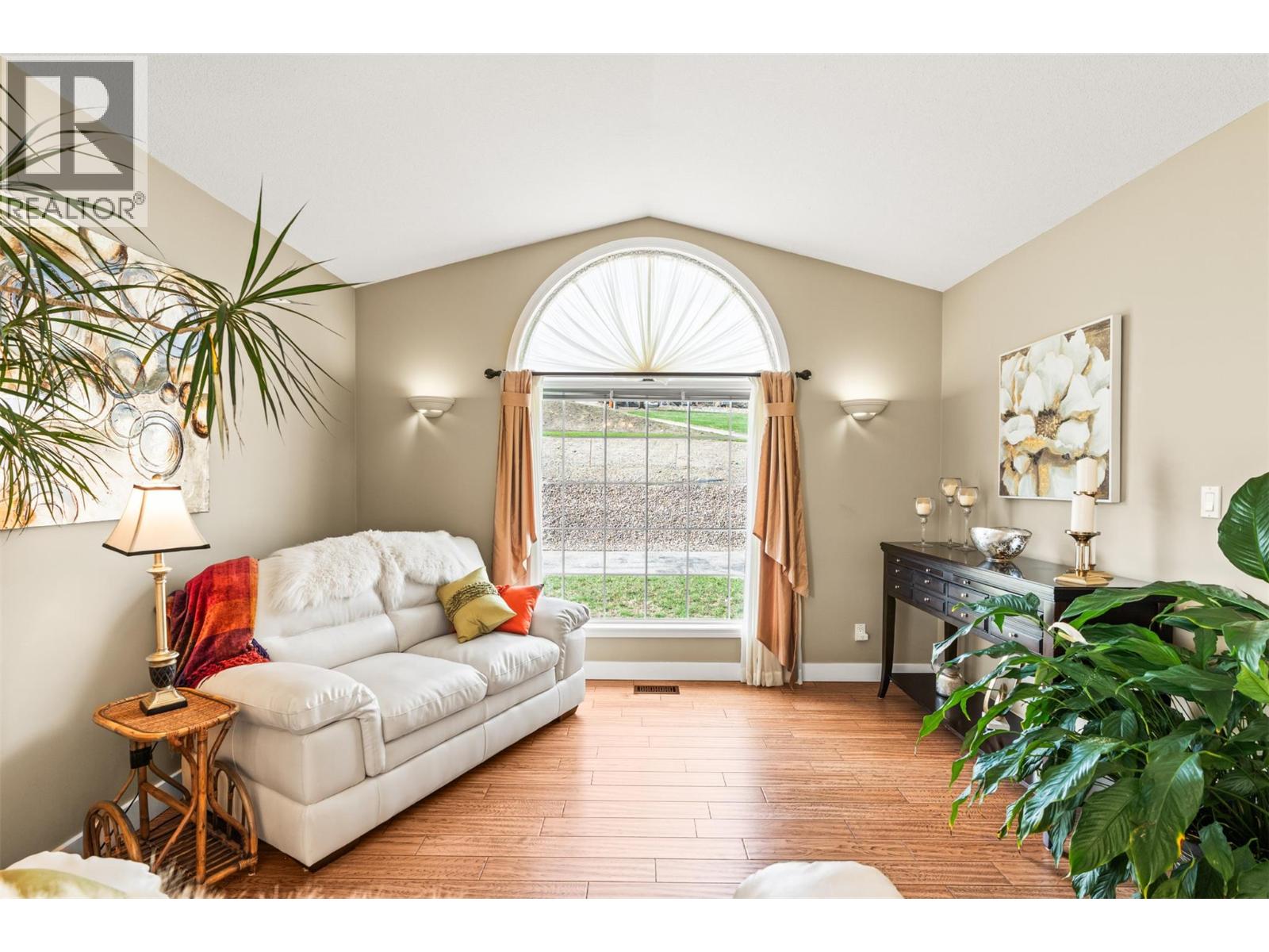 130 Overlook Place, Spallumcheen, British Columbia  V1H 1X1 - Photo 9 - 10381630