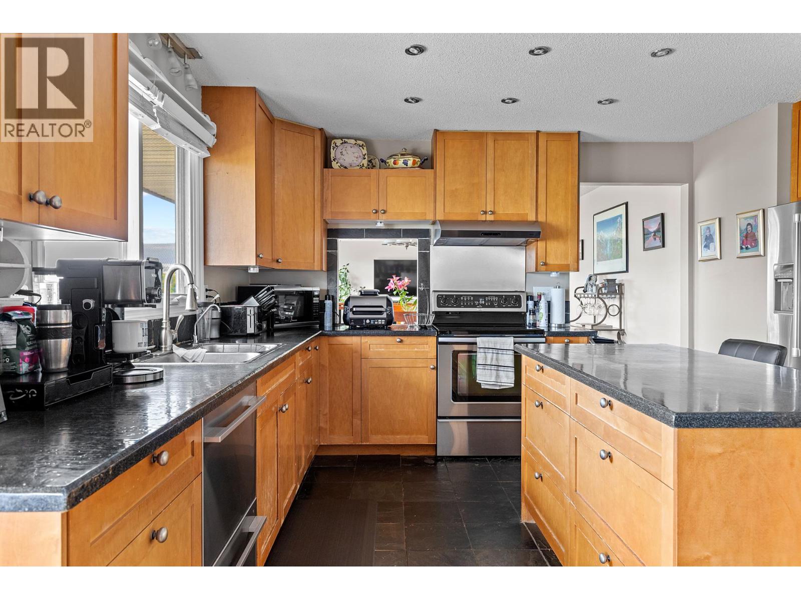 136 Stepping Stones Crescent, Spallumcheen, British Columbia  V1H 1X2 - Photo 11 - 10381706