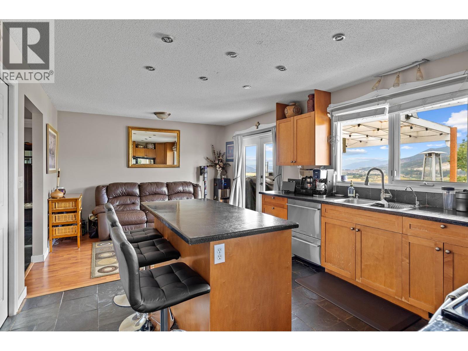 136 Stepping Stones Crescent, Spallumcheen, British Columbia  V1H 1X2 - Photo 12 - 10381706