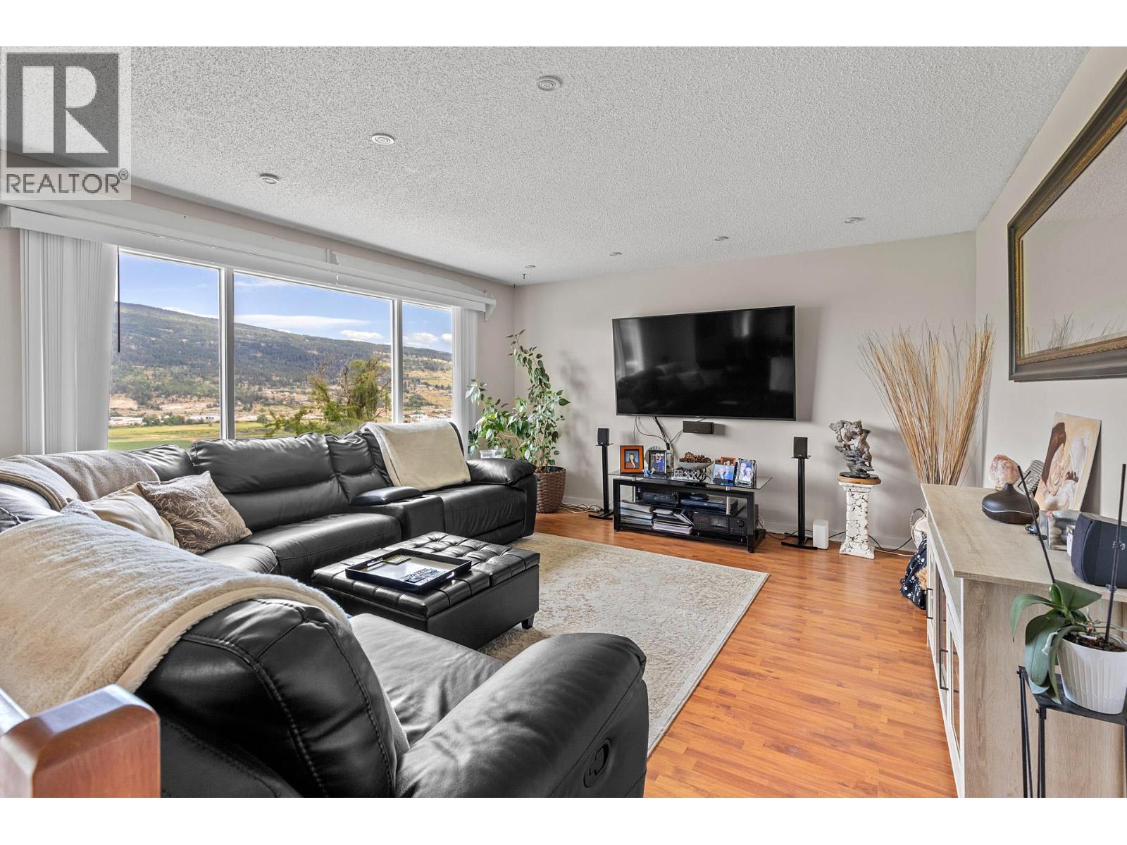 136 Stepping Stones Crescent, Spallumcheen, British Columbia  V1H 1X2 - Photo 17 - 10381706