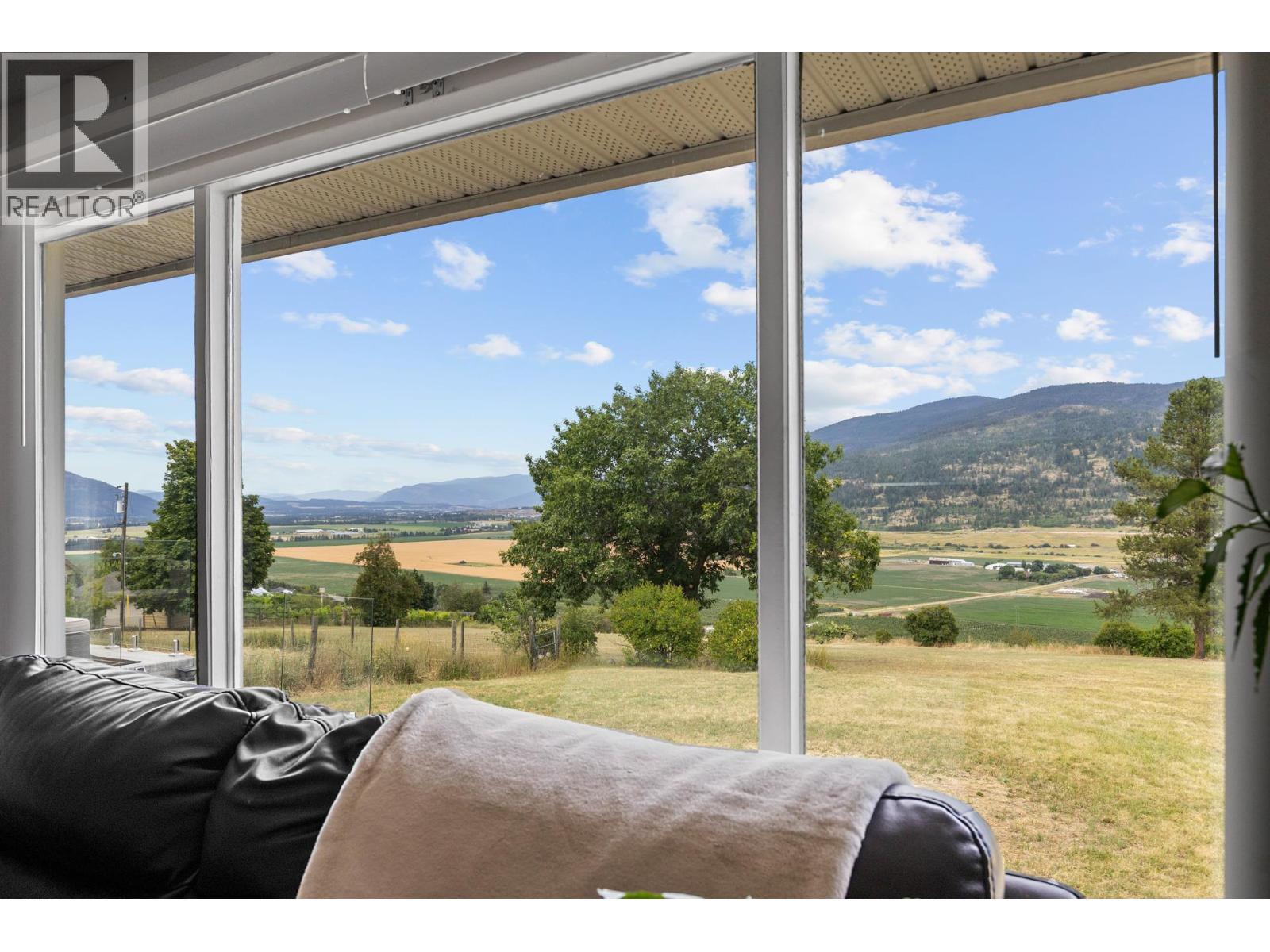 136 Stepping Stones Crescent, Spallumcheen, British Columbia  V1H 1X2 - Photo 20 - 10381706