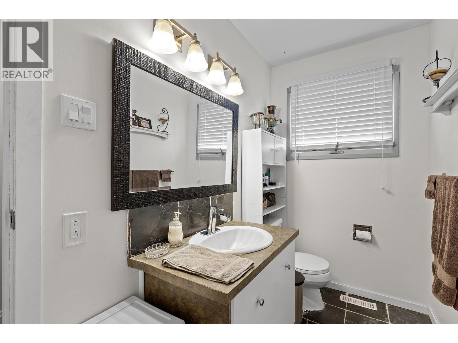 136 Stepping Stones Crescent, Spallumcheen, British Columbia  V1H 1X2 - Photo 24 - 10381706