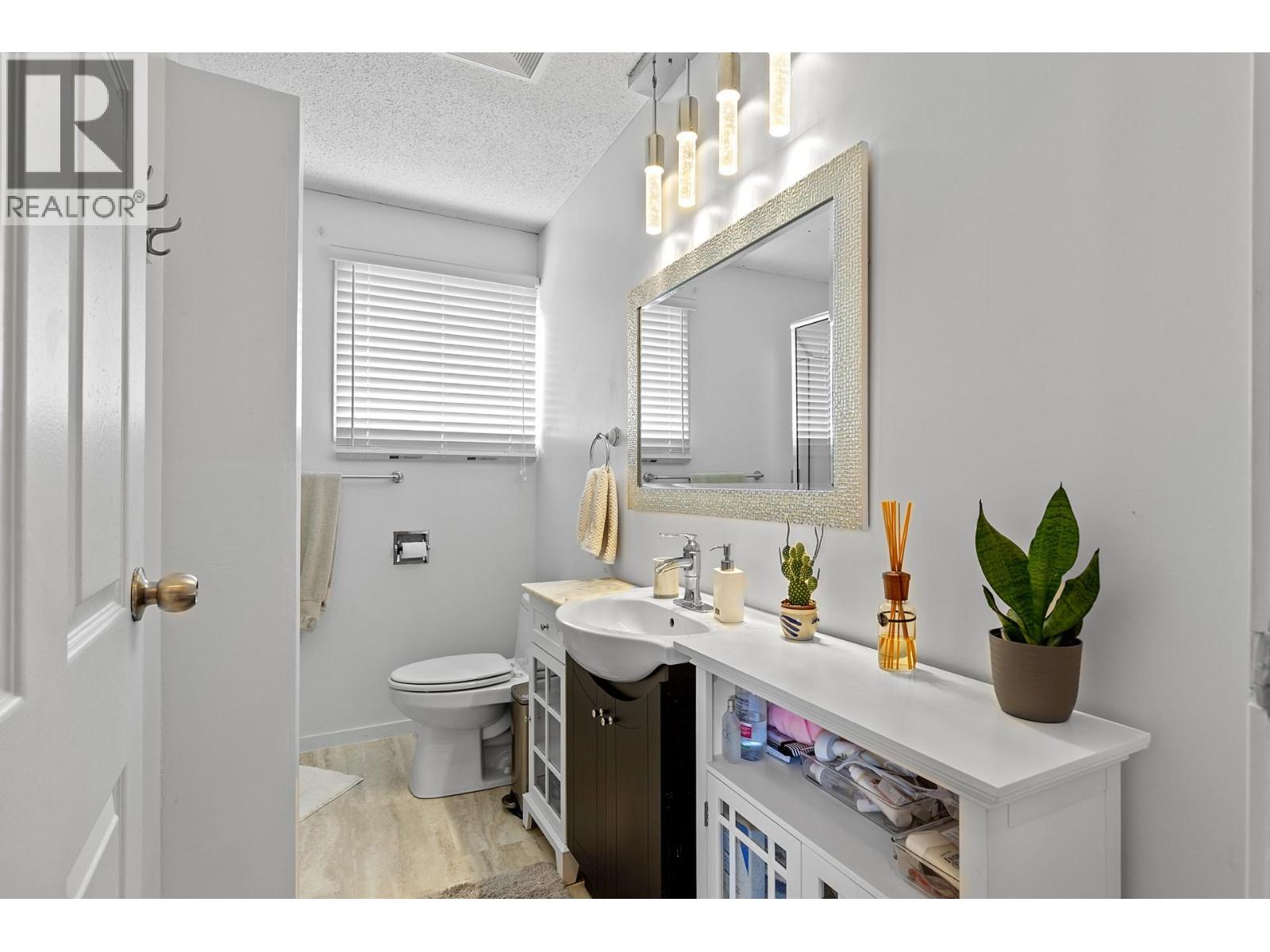 136 Stepping Stones Crescent, Spallumcheen, British Columbia  V1H 1X2 - Photo 27 - 10381706