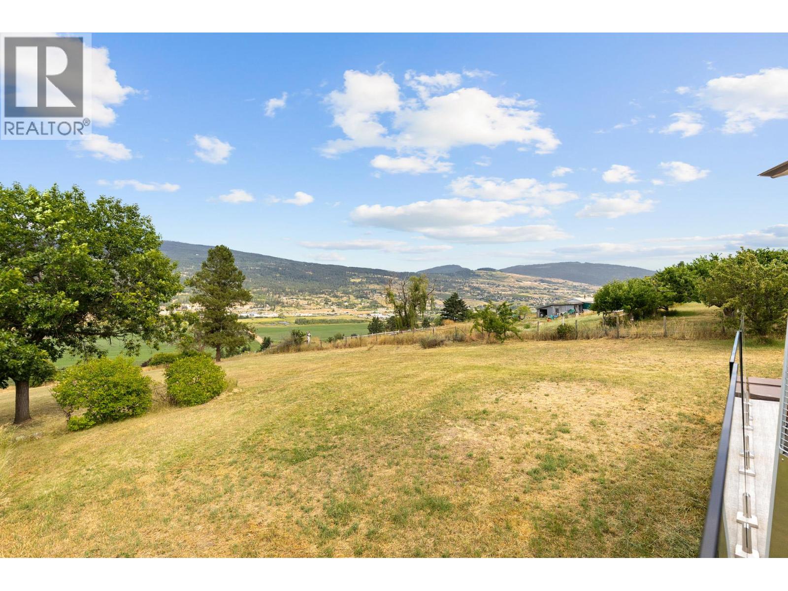 136 Stepping Stones Crescent, Spallumcheen, British Columbia  V1H 1X2 - Photo 33 - 10381706