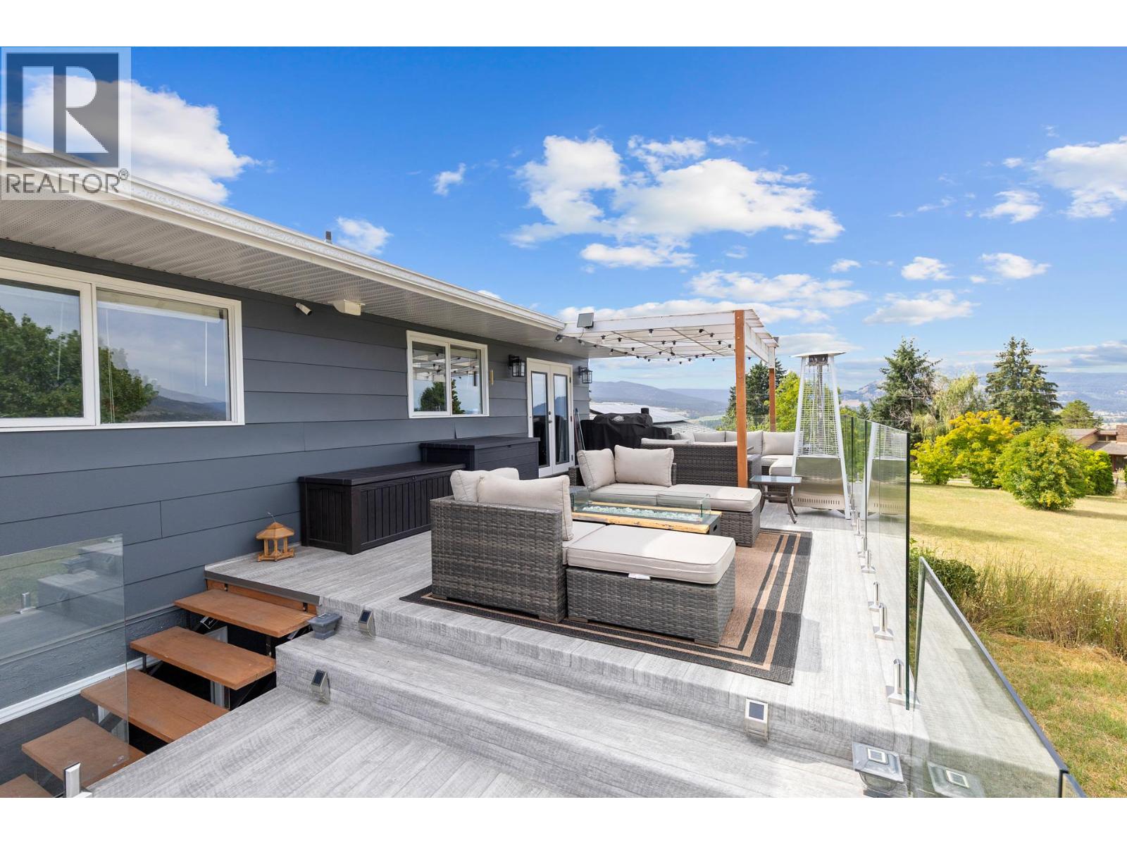 136 Stepping Stones Crescent, Spallumcheen, British Columbia  V1H 1X2 - Photo 35 - 10381706