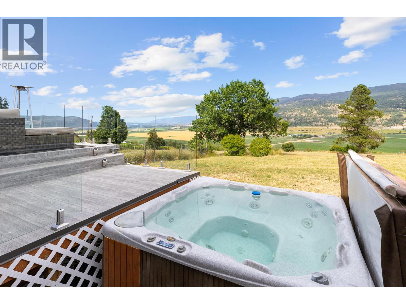 136 Stepping Stones Crescent, Spallumcheen, British Columbia  V1H 1X2 - Photo 36 - 10381706