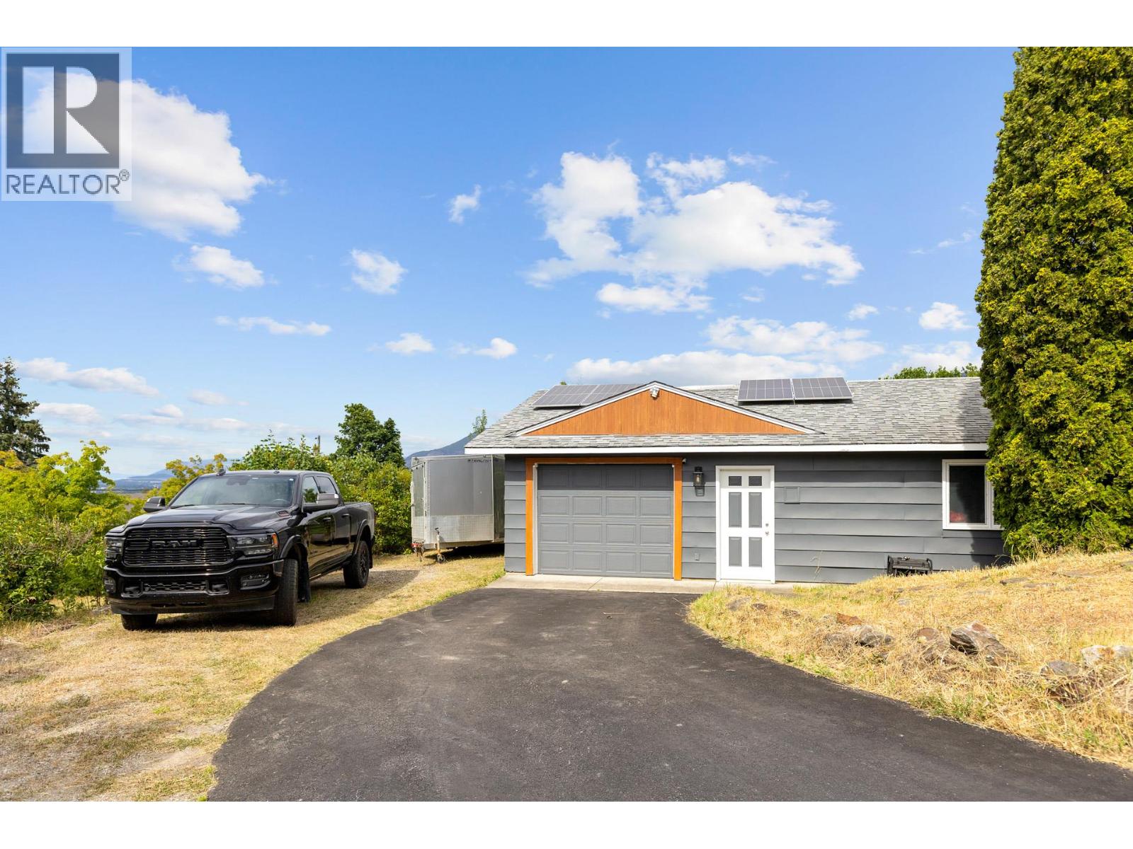 136 Stepping Stones Crescent, Spallumcheen, British Columbia  V1H 1X2 - Photo 5 - 10381706