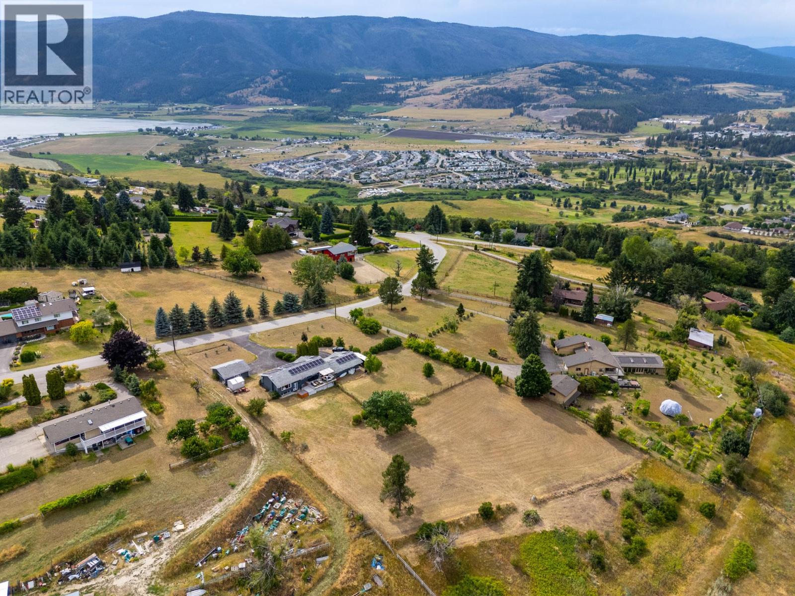 136 Stepping Stones Crescent, Spallumcheen, British Columbia  V1H 1X2 - Photo 57 - 10381706