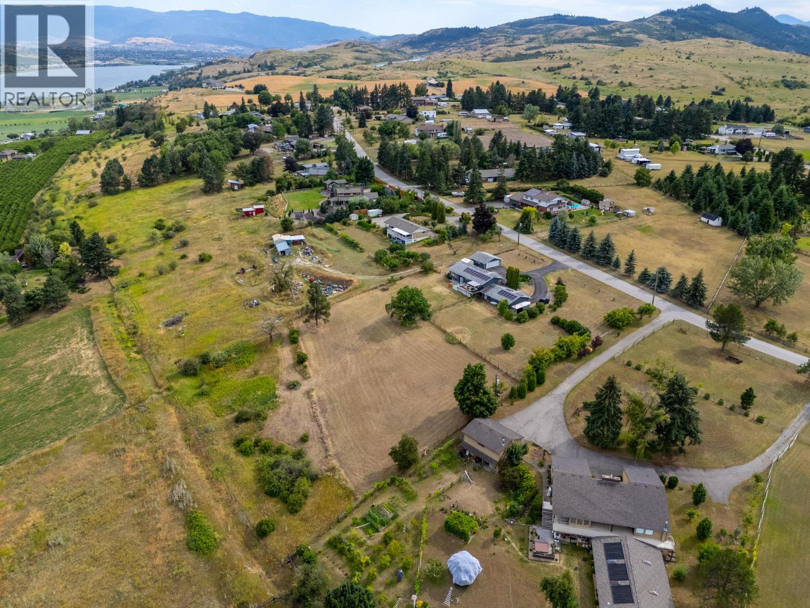 136 Stepping Stones Crescent, Spallumcheen, British Columbia  V1H 1X2 - Photo 59 - 10381706