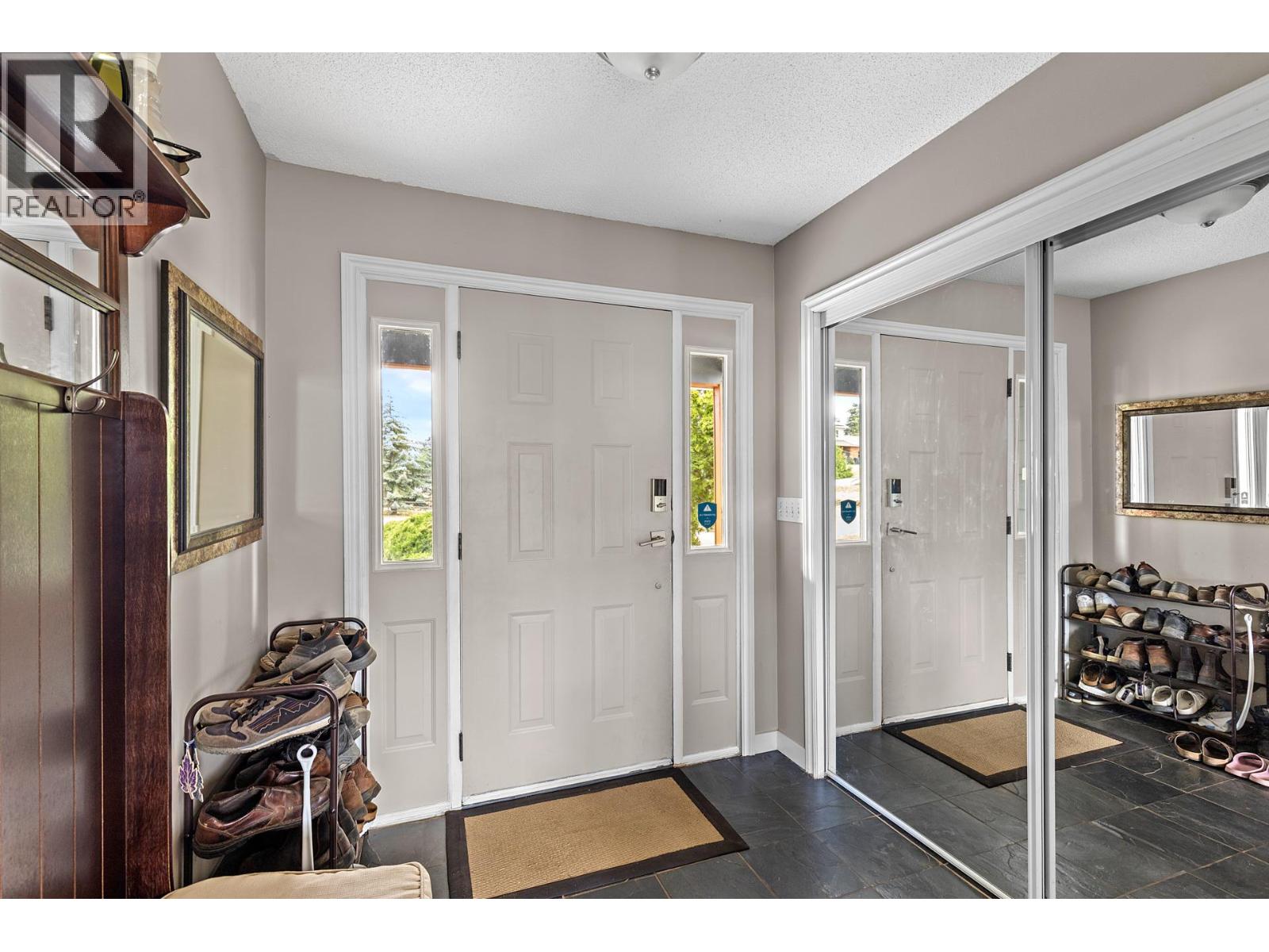 136 Stepping Stones Crescent, Spallumcheen, British Columbia  V1H 1X2 - Photo 7 - 10381706