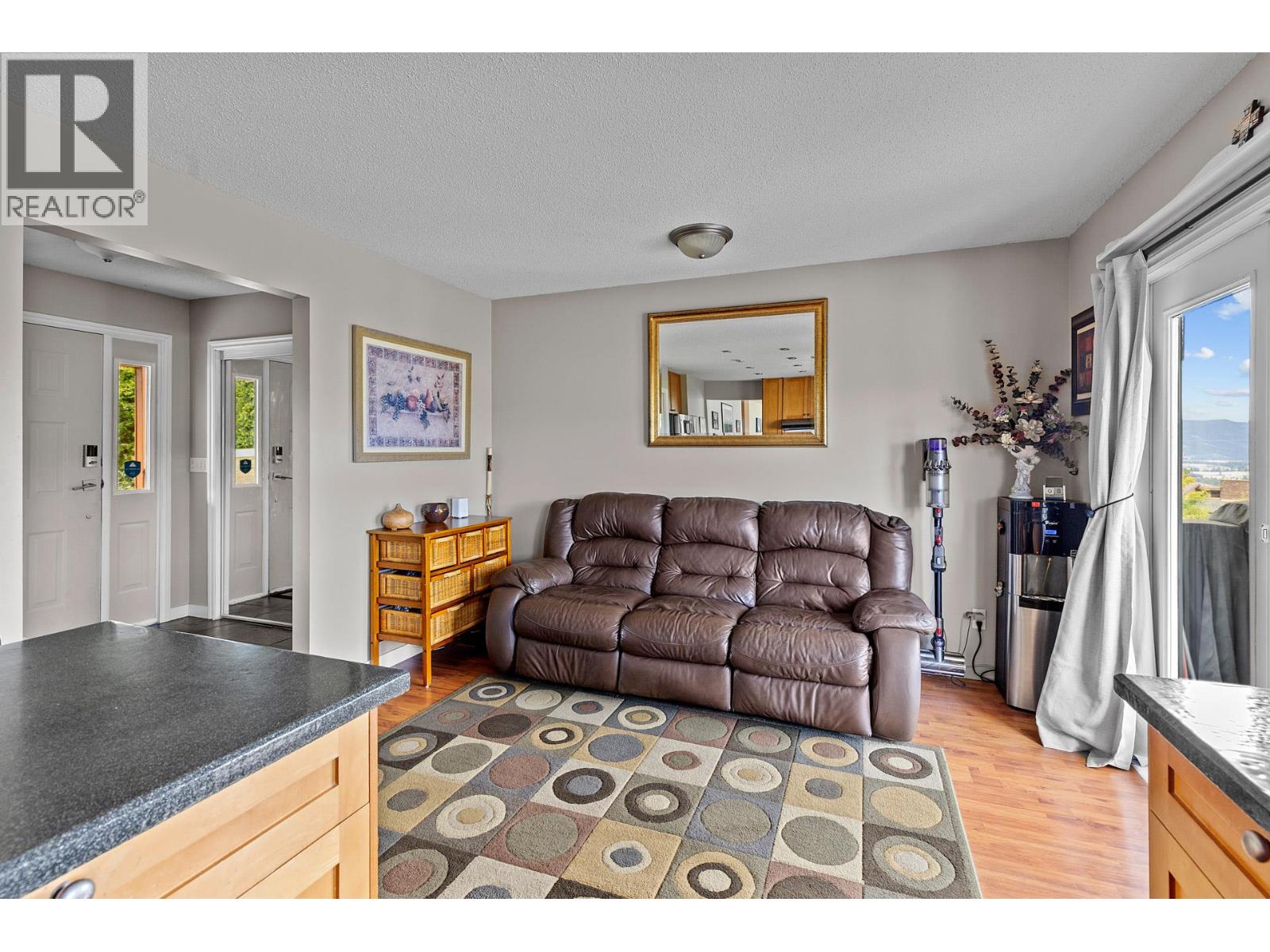 136 Stepping Stones Crescent, Spallumcheen, British Columbia  V1H 1X2 - Photo 9 - 10381706