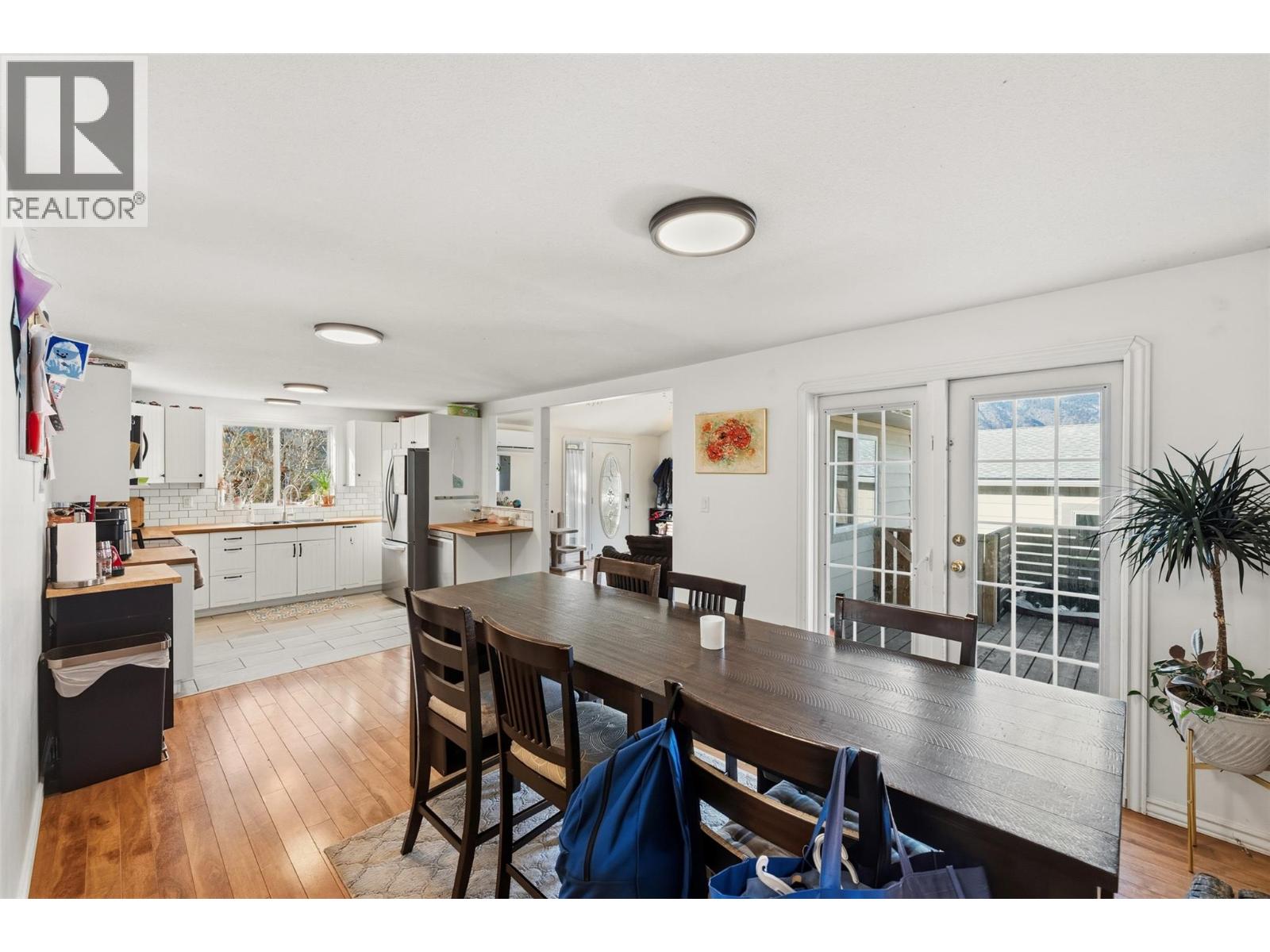 410 10th Avenue, Keremeos, British Columbia  V0X 1N3 - Photo 12 - 10381480