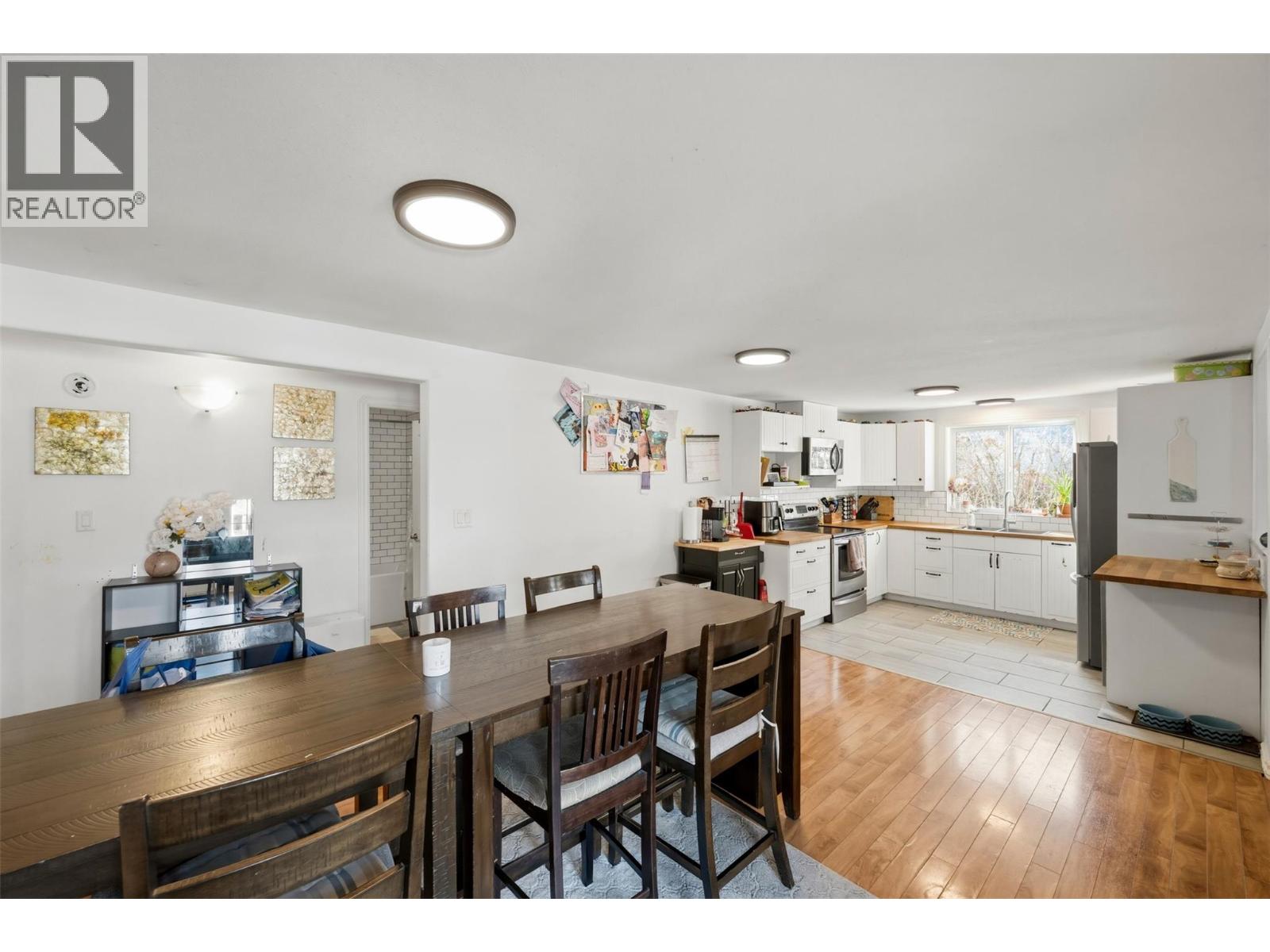 410 10th Avenue, Keremeos, British Columbia  V0X 1N3 - Photo 13 - 10381480