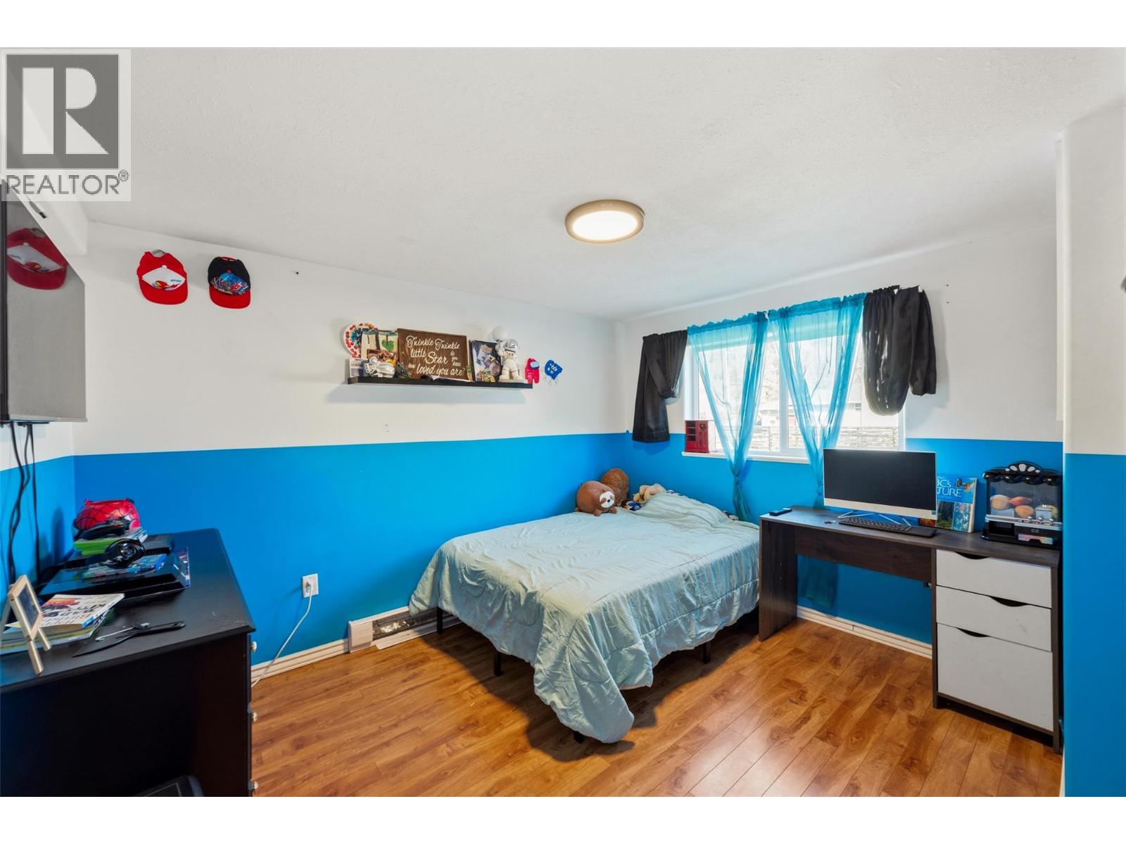 410 10th Avenue, Keremeos, British Columbia  V0X 1N3 - Photo 17 - 10381480