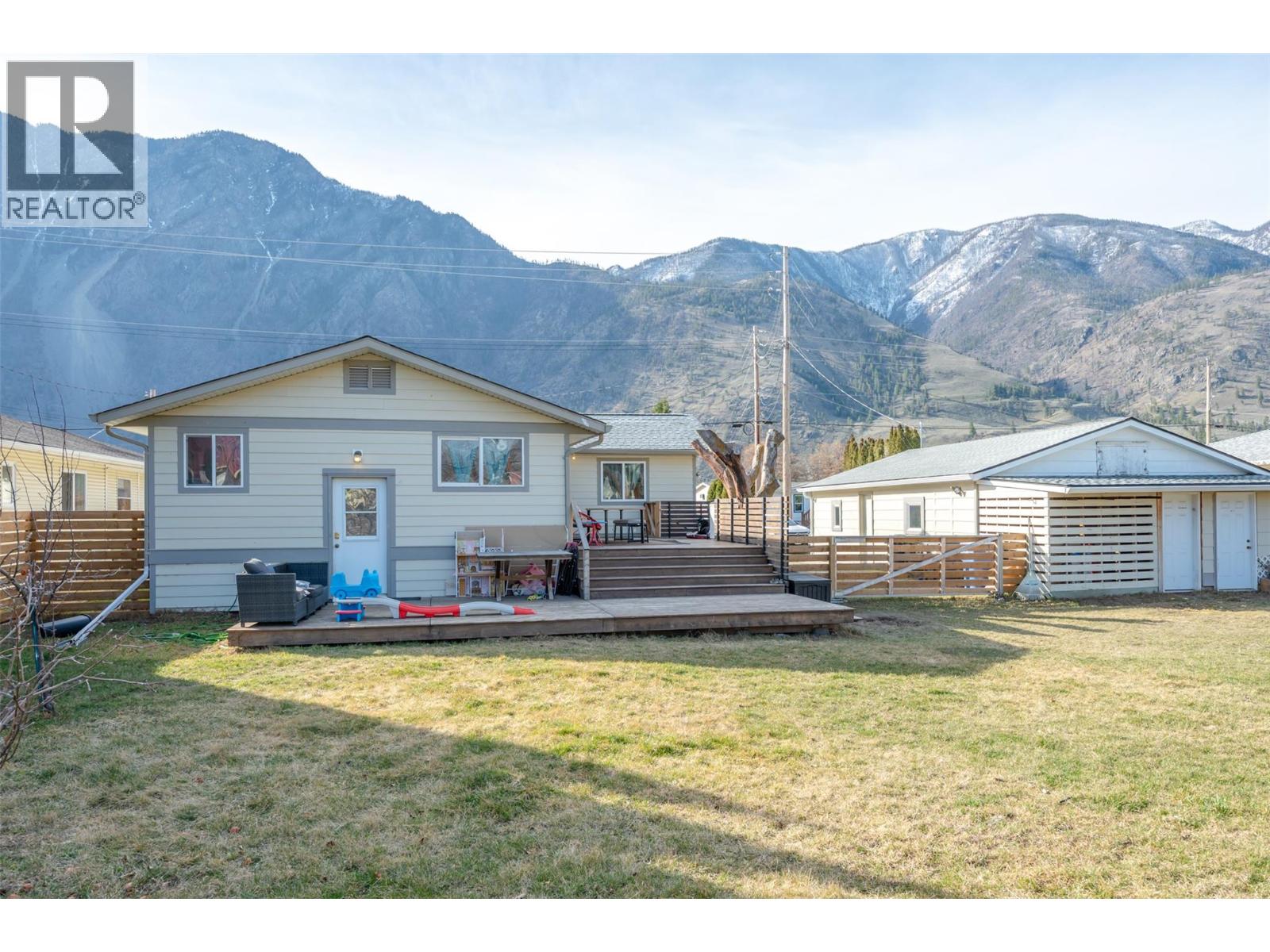 410 10th Avenue, Keremeos, British Columbia  V0X 1N3 - Photo 44 - 10381480