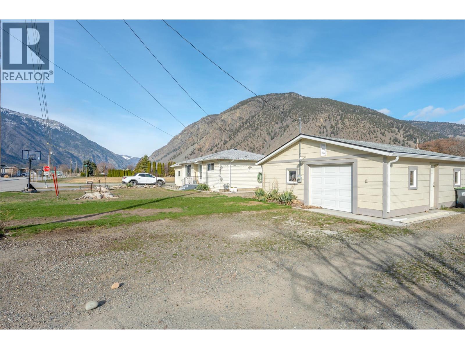 410 10th Avenue, Keremeos, British Columbia  V0X 1N3 - Photo 57 - 10381480
