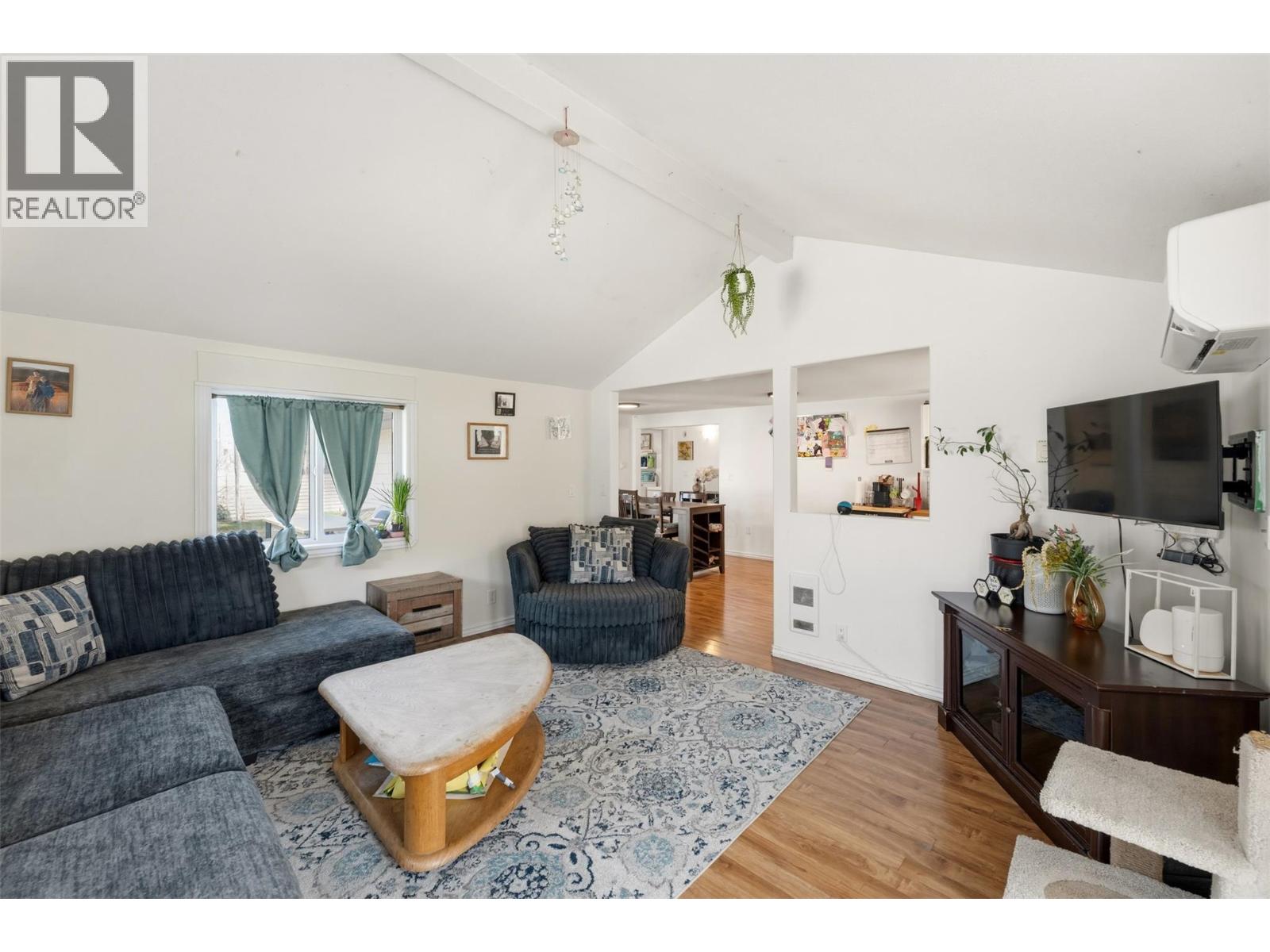 410 10th Avenue, Keremeos, British Columbia  V0X 1N3 - Photo 6 - 10381480