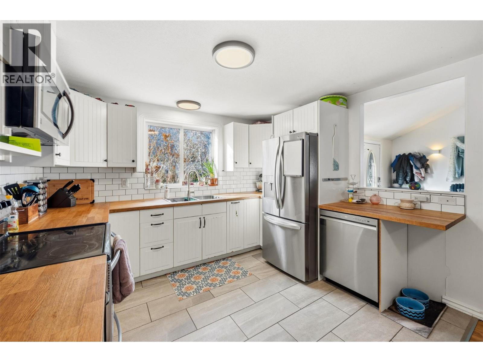 410 10th Avenue, Keremeos, British Columbia  V0X 1N3 - Photo 8 - 10381480