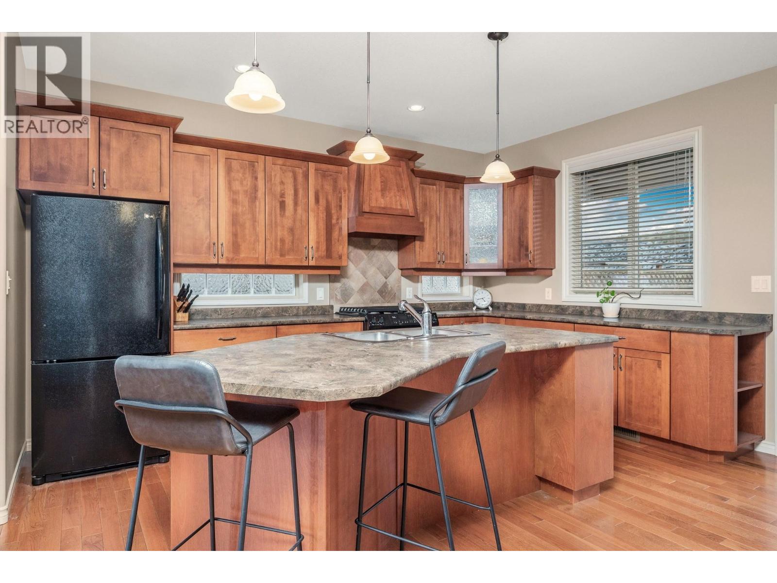 1060 17 Street Se, Salmon Arm, British Columbia  V1E 0A4 - Photo 5 - 10381245