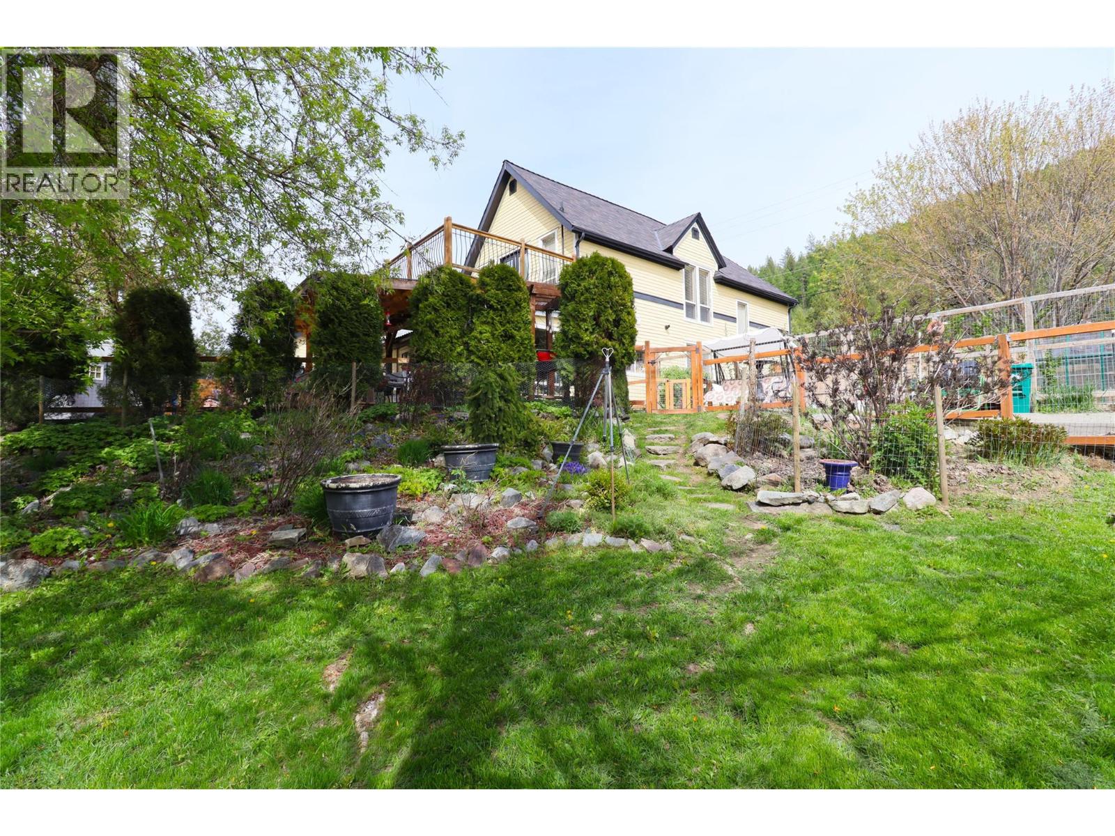 629 Gold Avenue S, Greenwood, British Columbia  V0H 1J0 - Photo 9 - 10381662