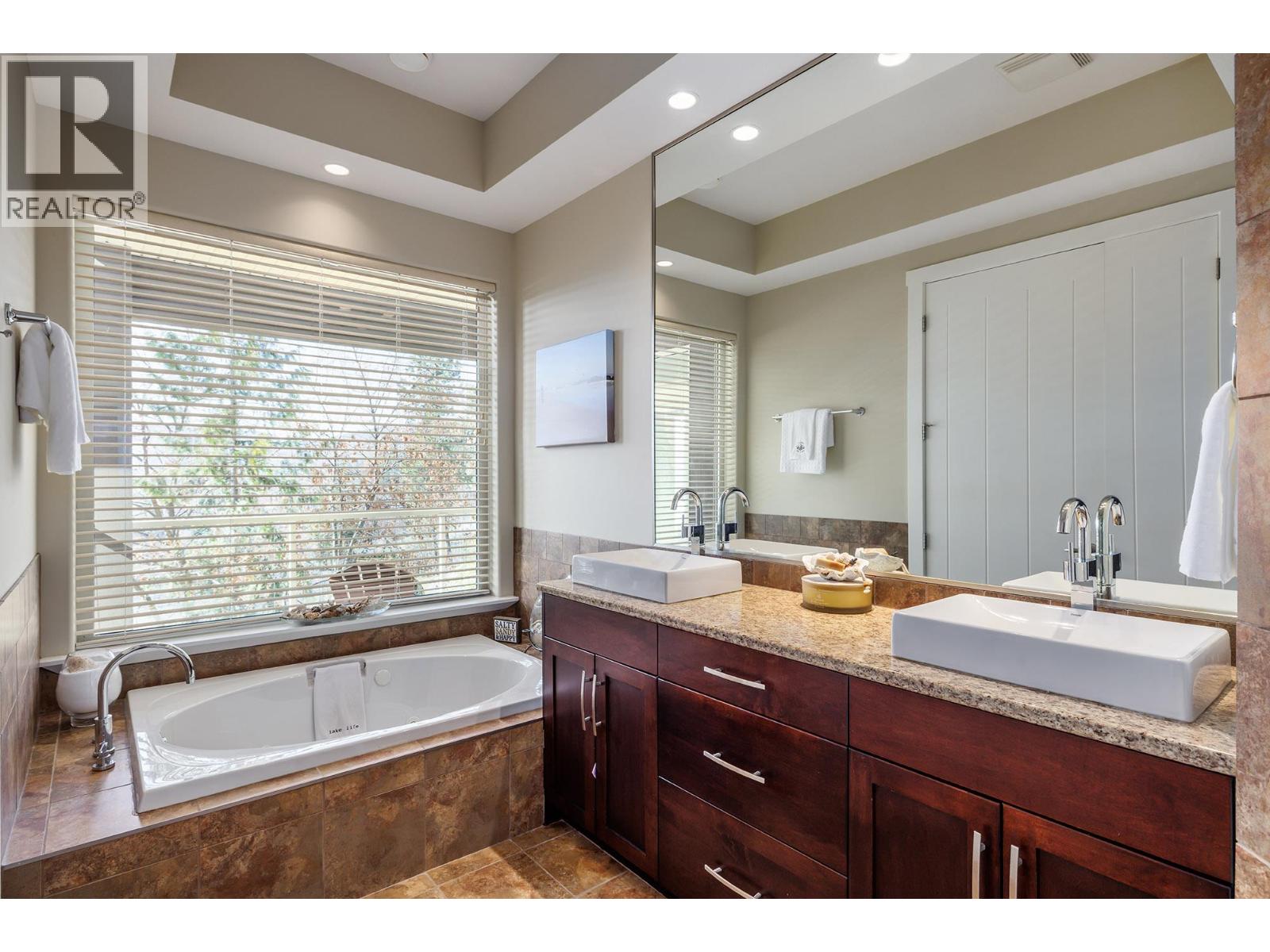 5987 Meldrum Place, Peachland, British Columbia  V0H 1X4 - Photo 16 - 10381636