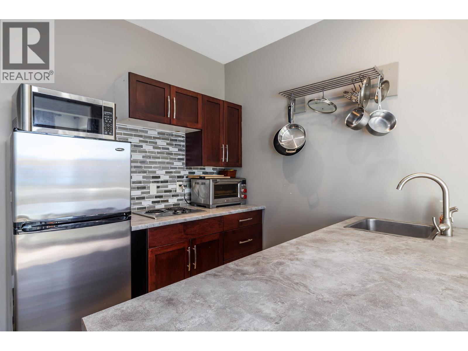 5987 Meldrum Place, Peachland, British Columbia  V0H 1X4 - Photo 37 - 10381636