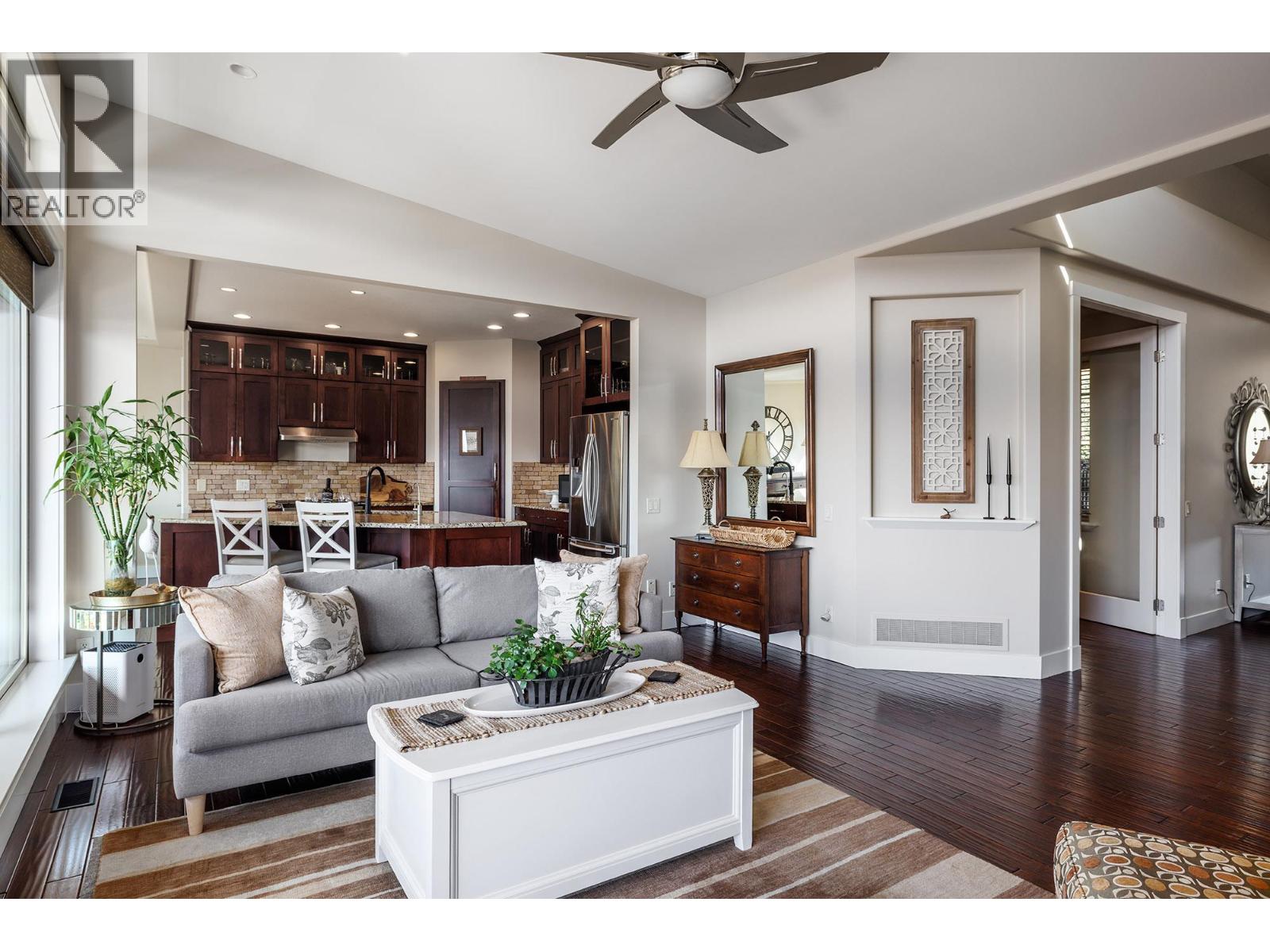 5987 Meldrum Place, Peachland, British Columbia  V0H 1X4 - Photo 7 - 10381636