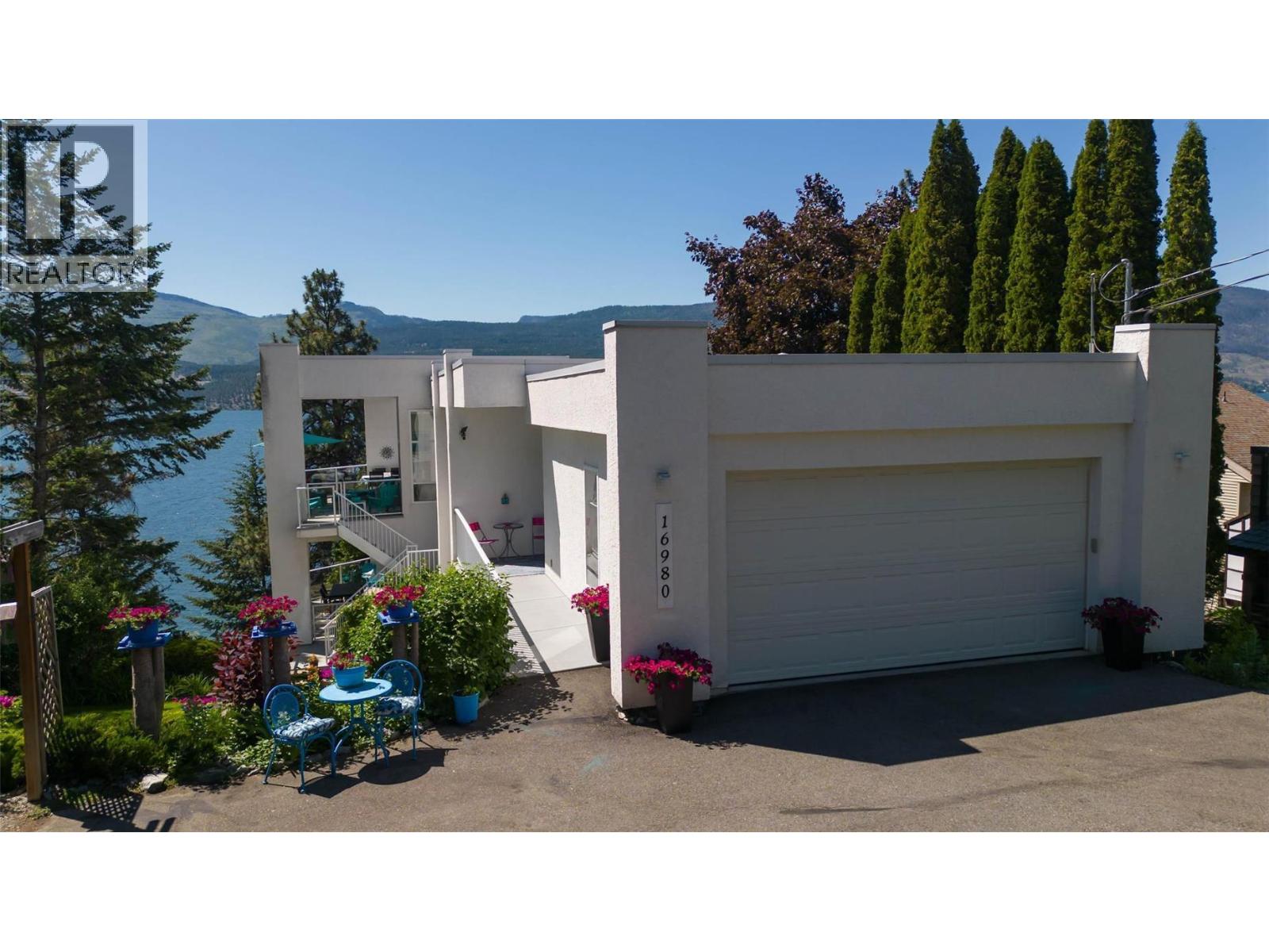 16980 Coral Beach Road, Lake Country, British Columbia  V4V 1B9 - Photo 2 - 10381161