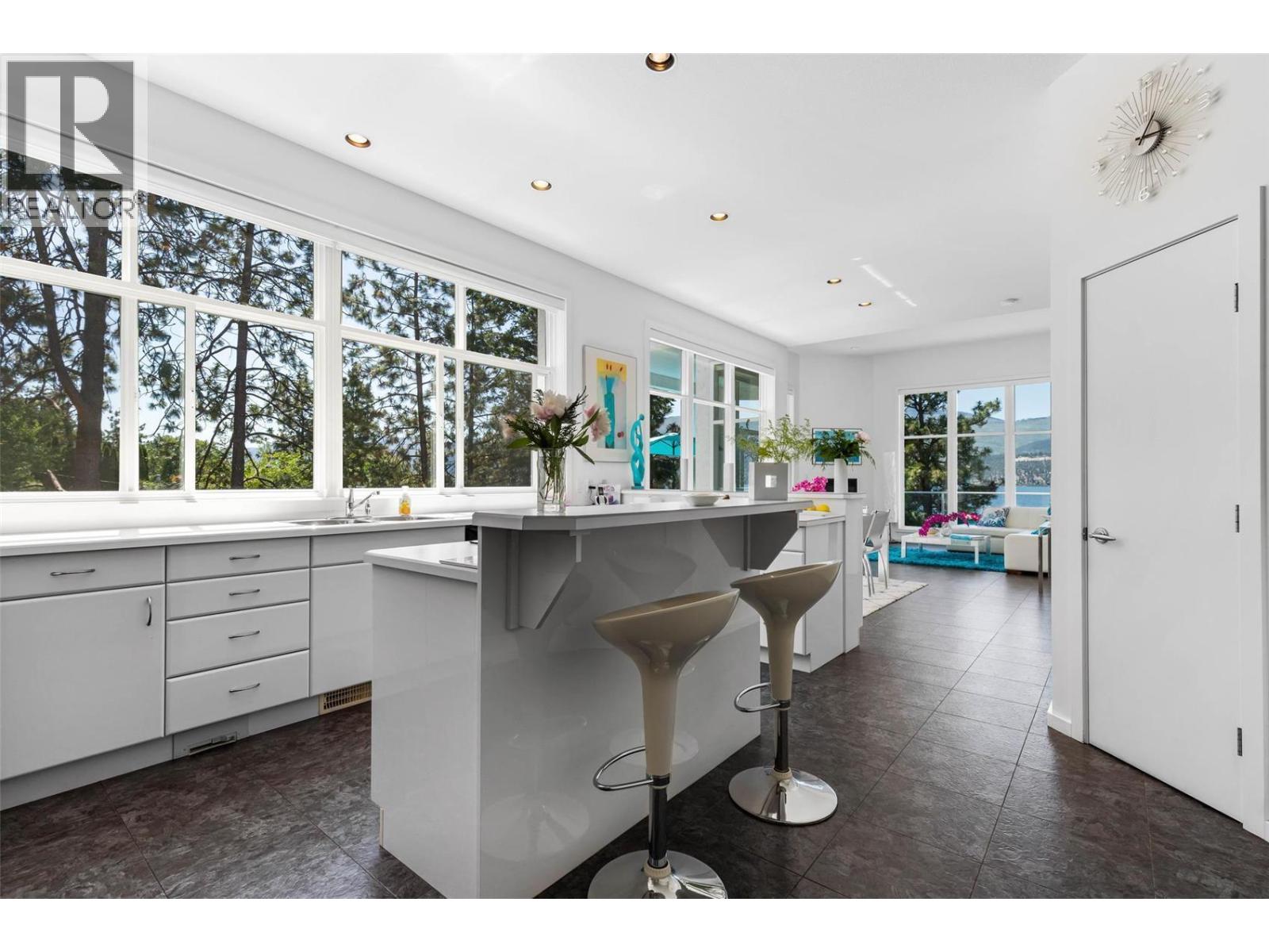 16980 Coral Beach Road, Lake Country, British Columbia  V4V 1B9 - Photo 20 - 10381161