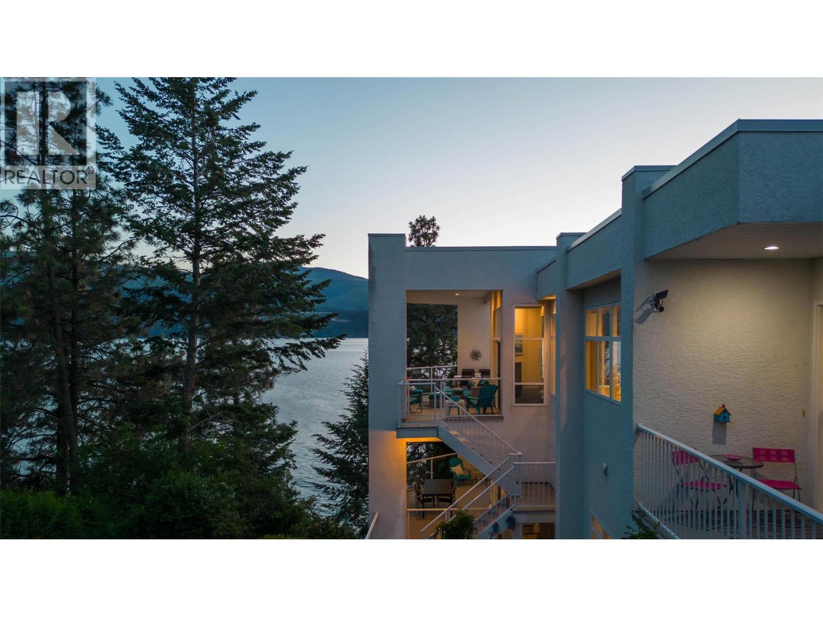 16980 Coral Beach Road, Lake Country, British Columbia  V4V 1B9 - Photo 3 - 10381161