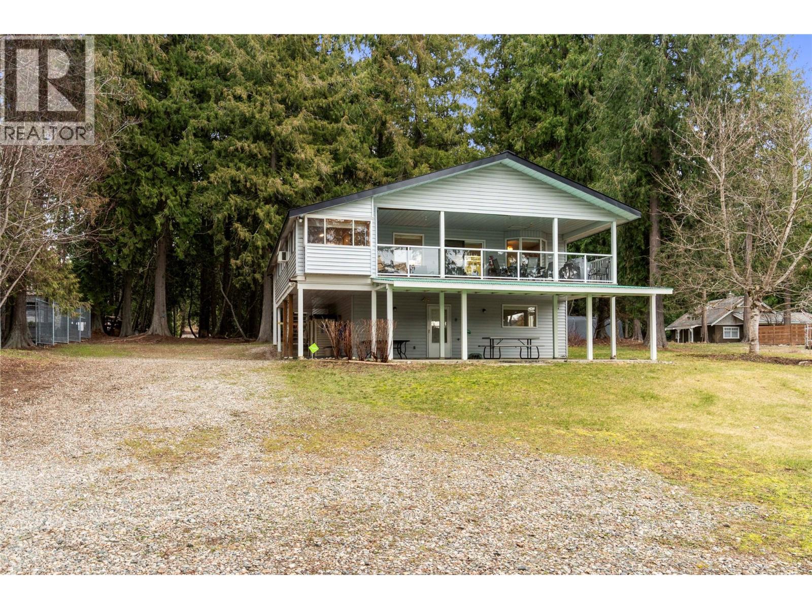 6807 Squilax - Anglemont Road, Magna Bay, British Columbia  V0E 1M7 - Photo 1 - 10381771