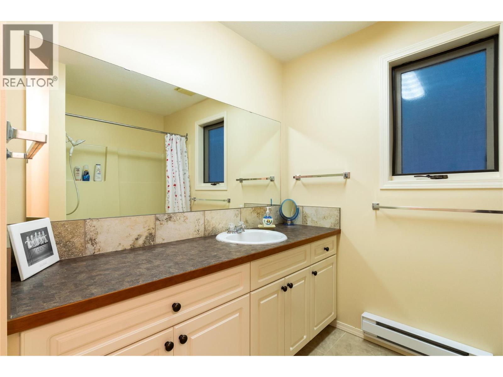 6807 Squilax - Anglemont Road, Magna Bay, British Columbia  V0E 1M7 - Photo 22 - 10381771