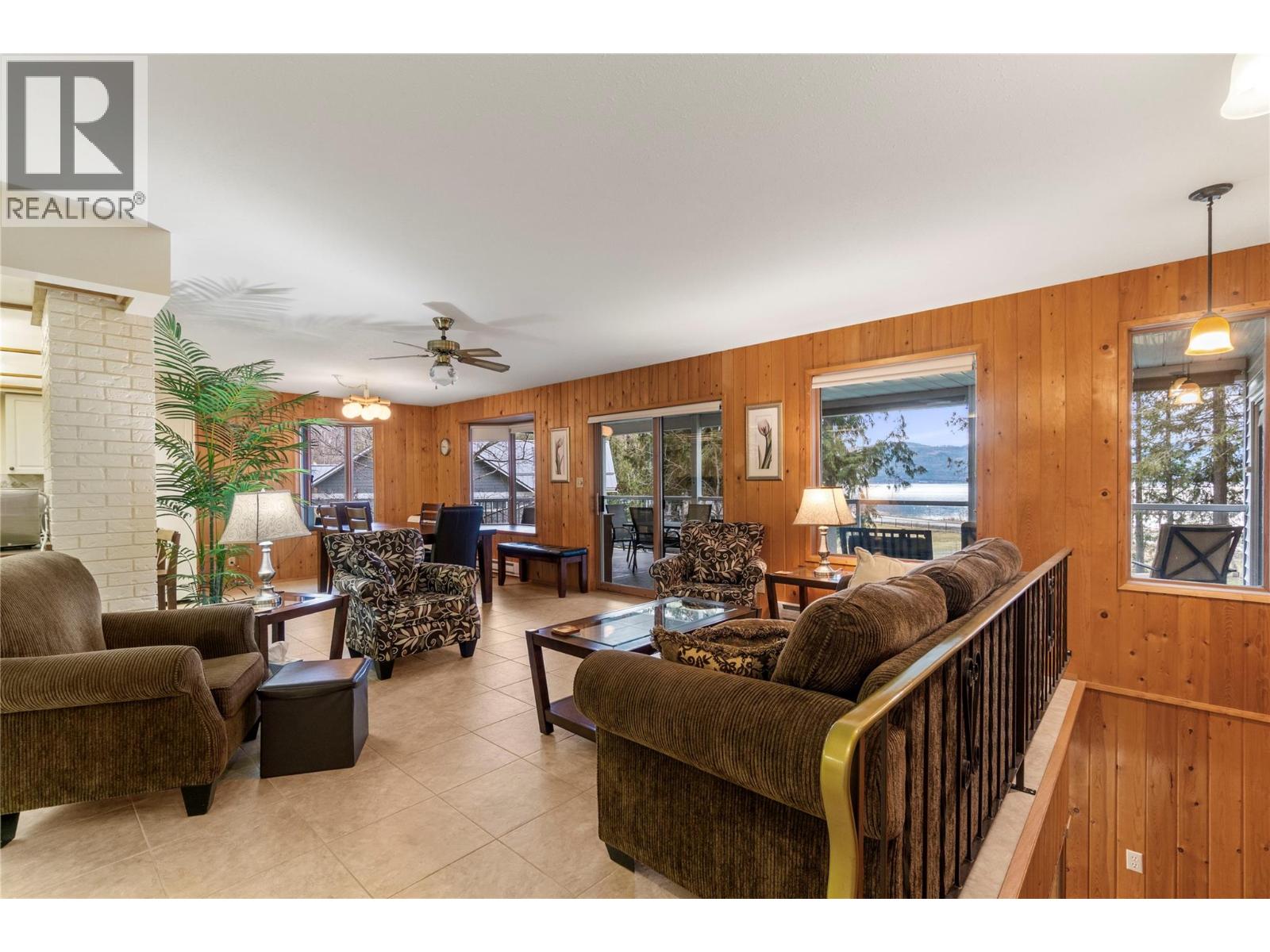 6807 Squilax - Anglemont Road, Magna Bay, British Columbia  V0E 1M7 - Photo 5 - 10381771