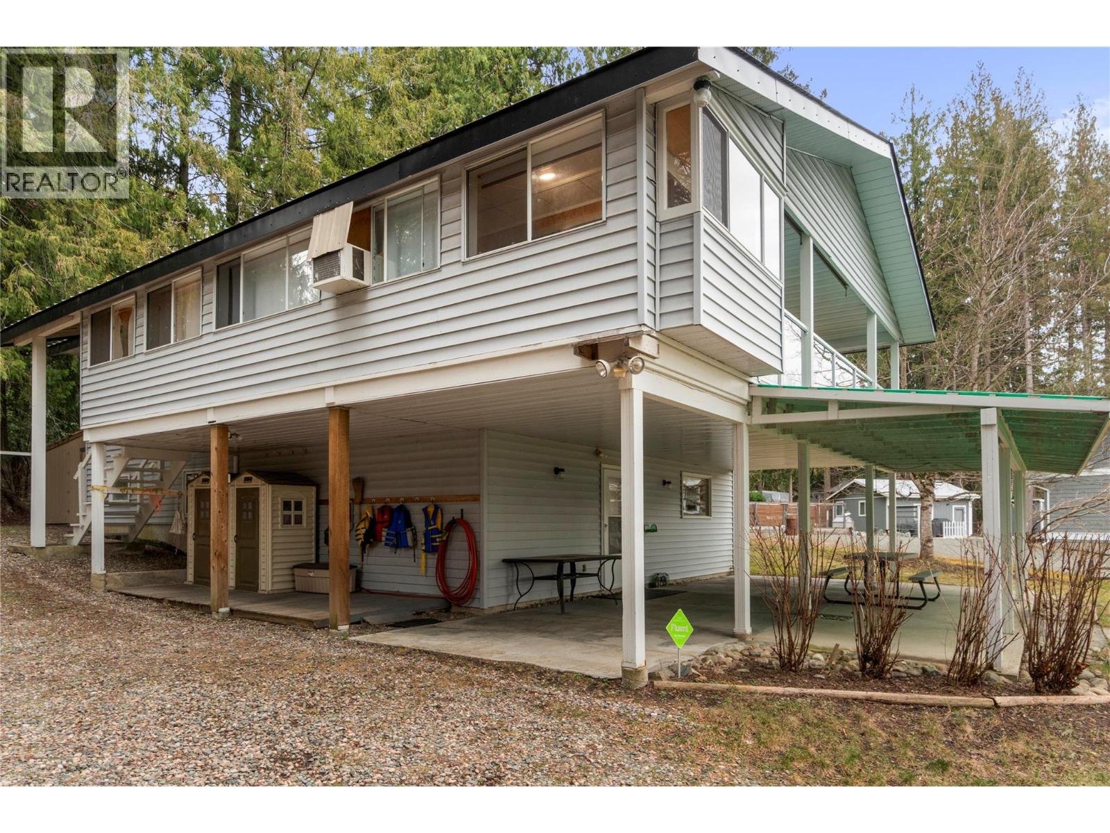 6807 Squilax - Anglemont Road, Magna Bay, British Columbia  V0E 1M7 - Photo 57 - 10381771