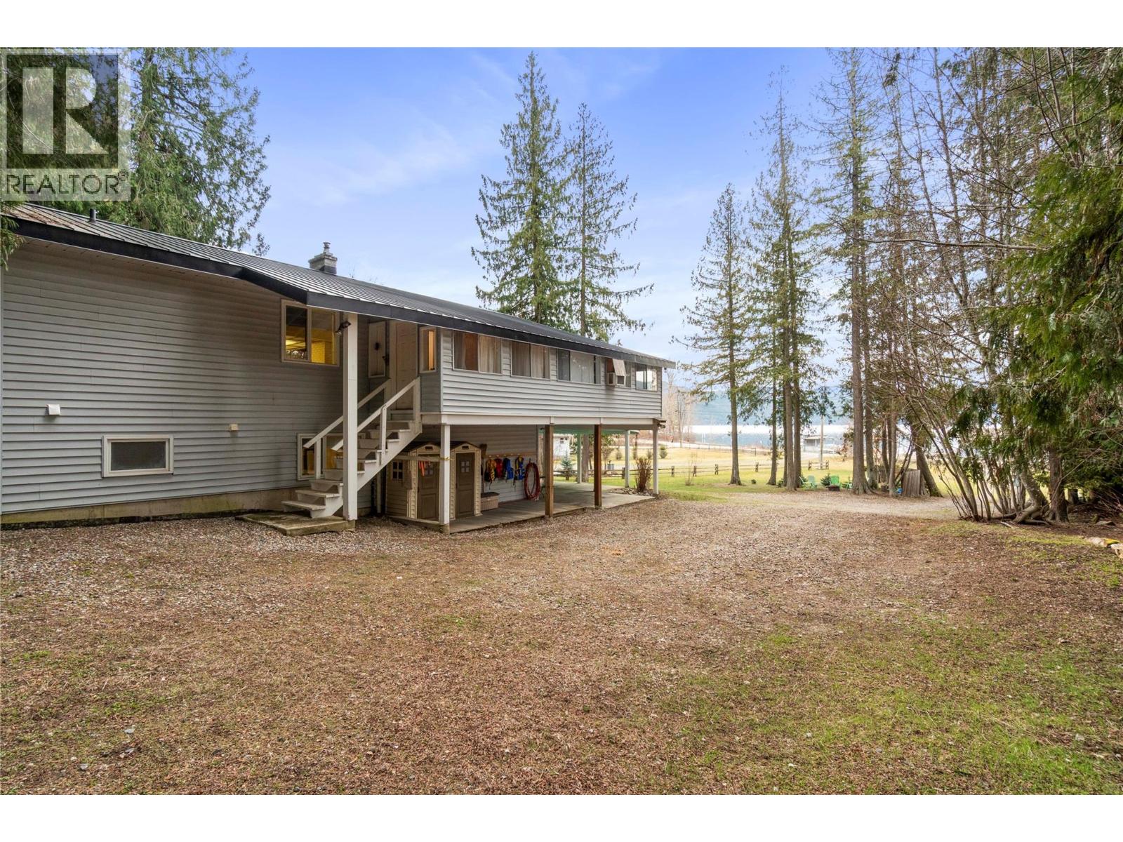 6807 Squilax - Anglemont Road, Magna Bay, British Columbia  V0E 1M7 - Photo 58 - 10381771