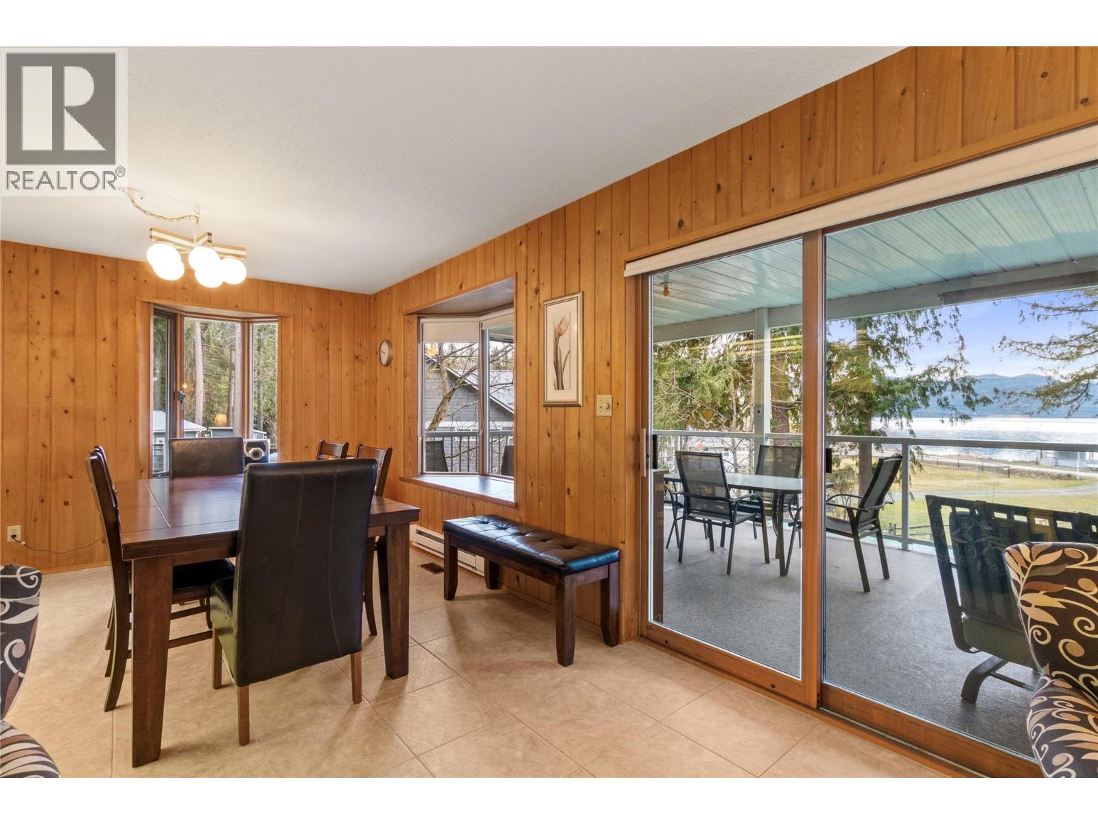 6807 Squilax - Anglemont Road, Magna Bay, British Columbia  V0E 1M7 - Photo 8 - 10381771
