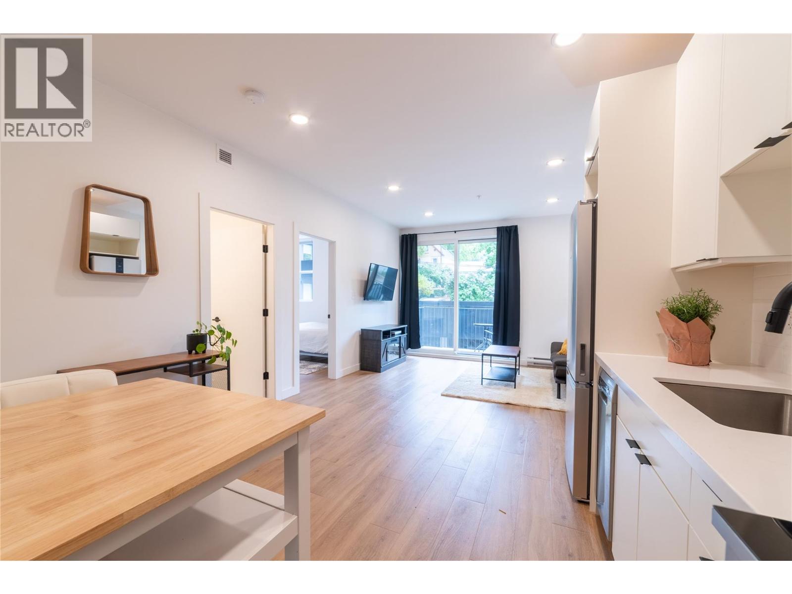 514 Victoria Street Unit# 207, Nelson, British Columbia  V1L 4K8 - Photo 3 - 10381704