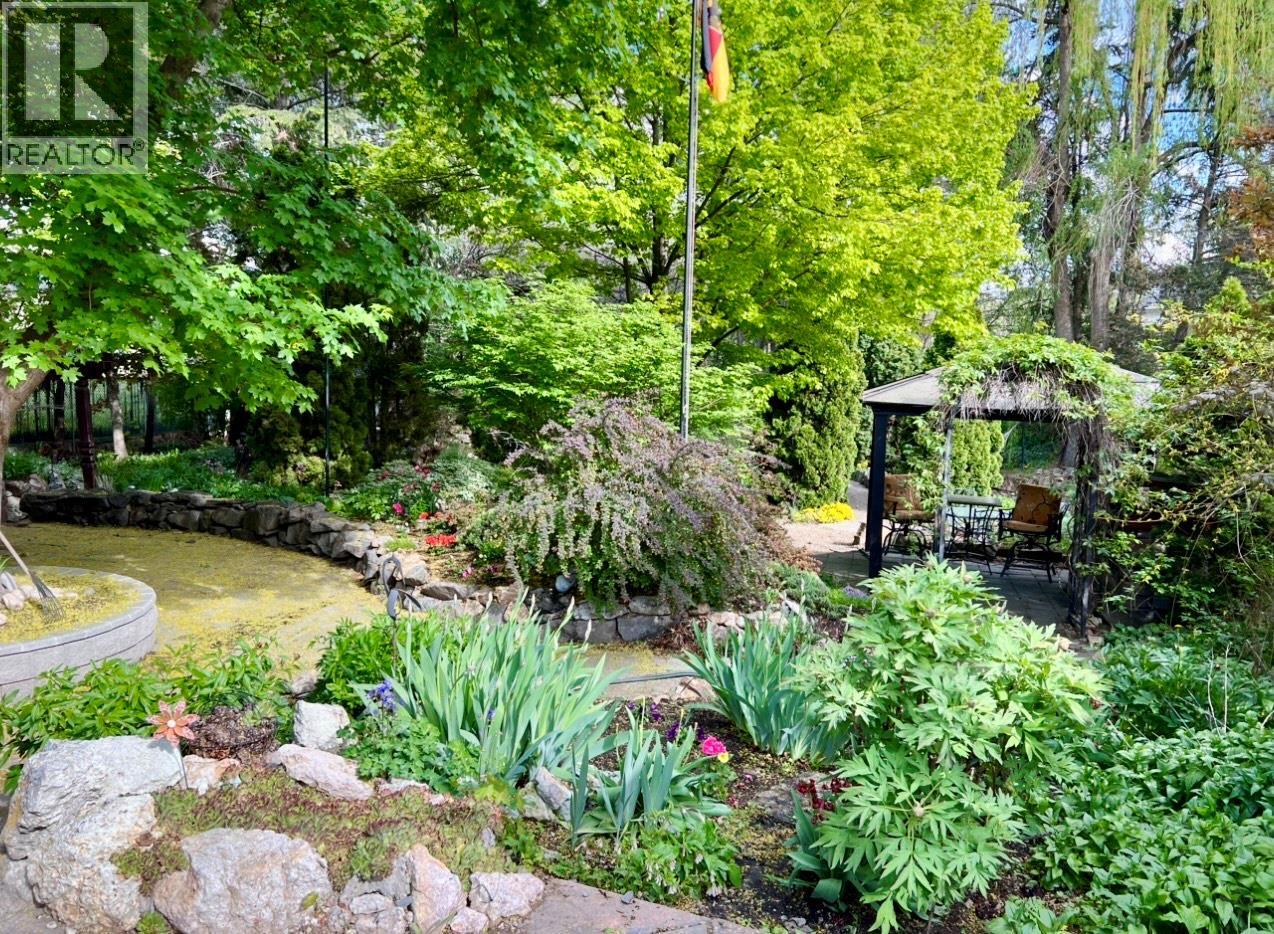 171 Snowsell North Street, Kelowna, British Columbia  V1V 2E3 - Photo 28 - 10381703