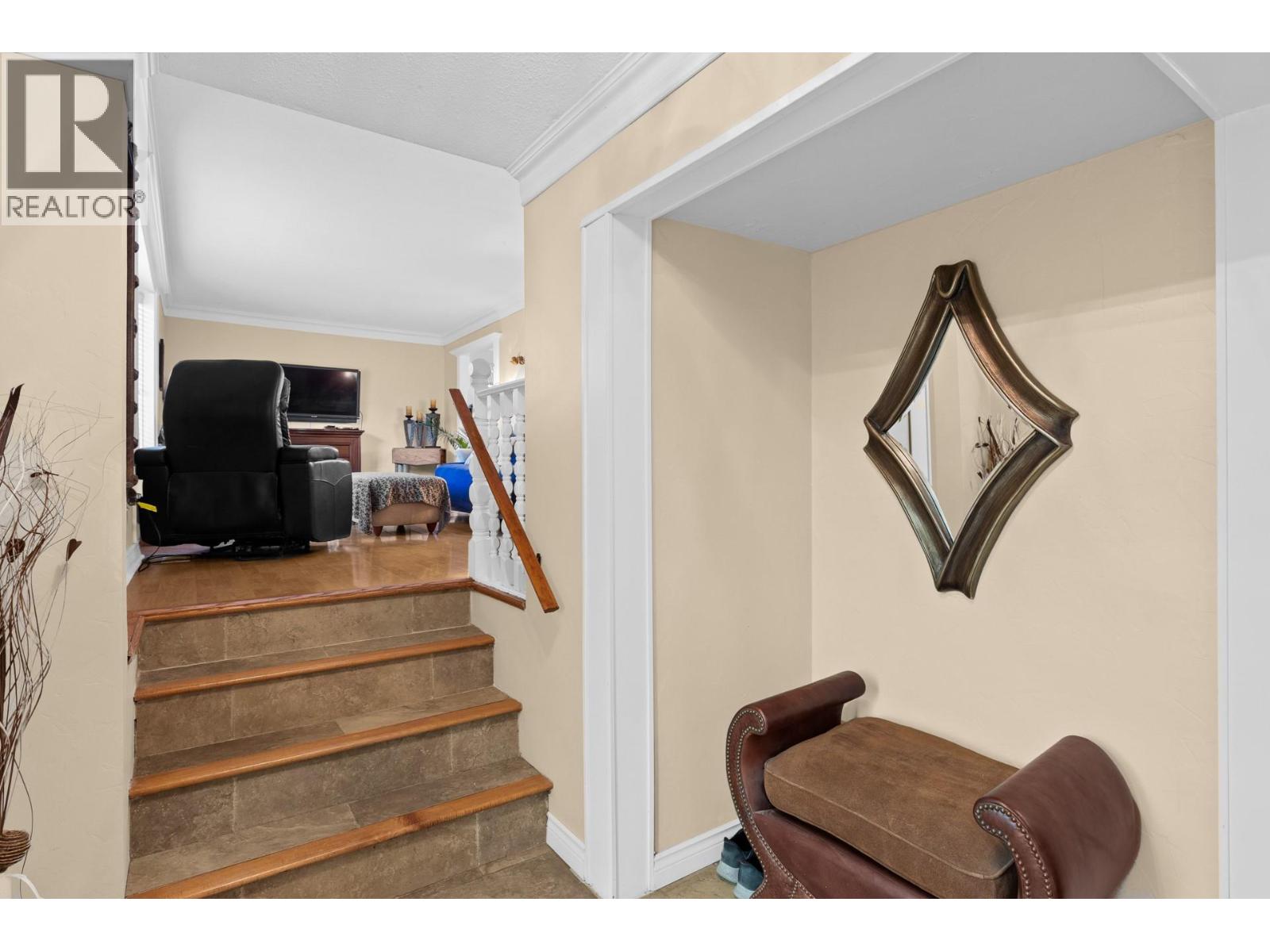 171 Snowsell North Street, Kelowna, British Columbia  V1V 2E3 - Photo 8 - 10381703