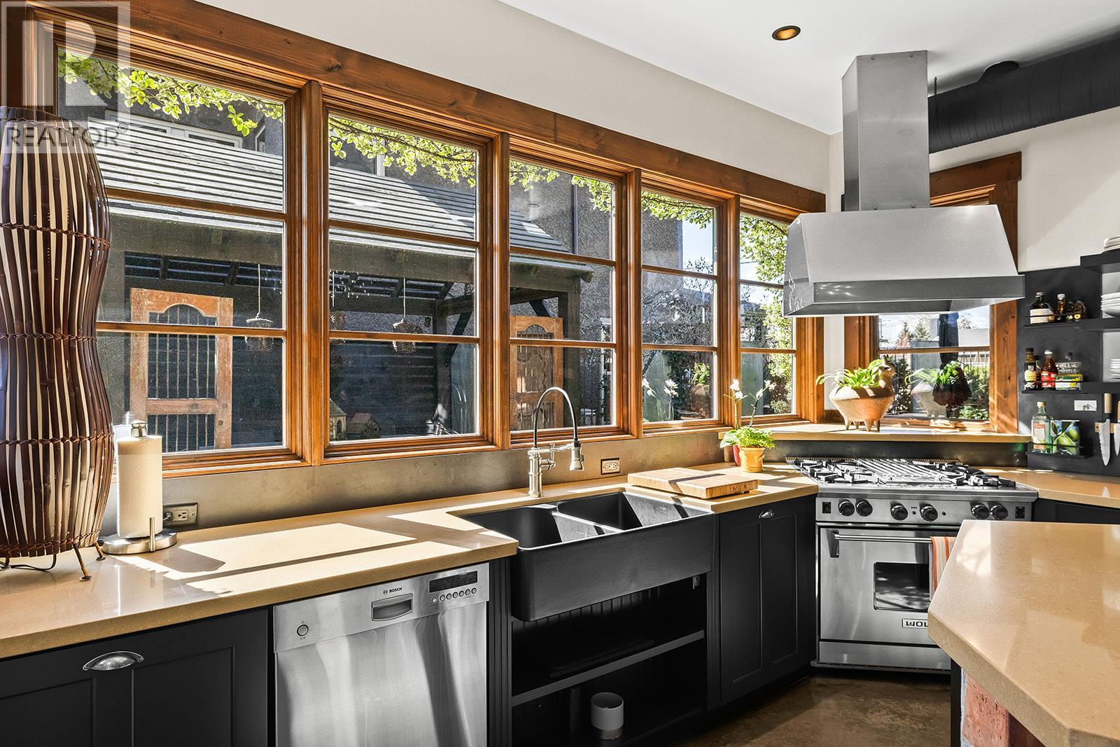 2673 Bath Street, Kelowna, British Columbia  V1Y 1M3 - Photo 11 - 10381685