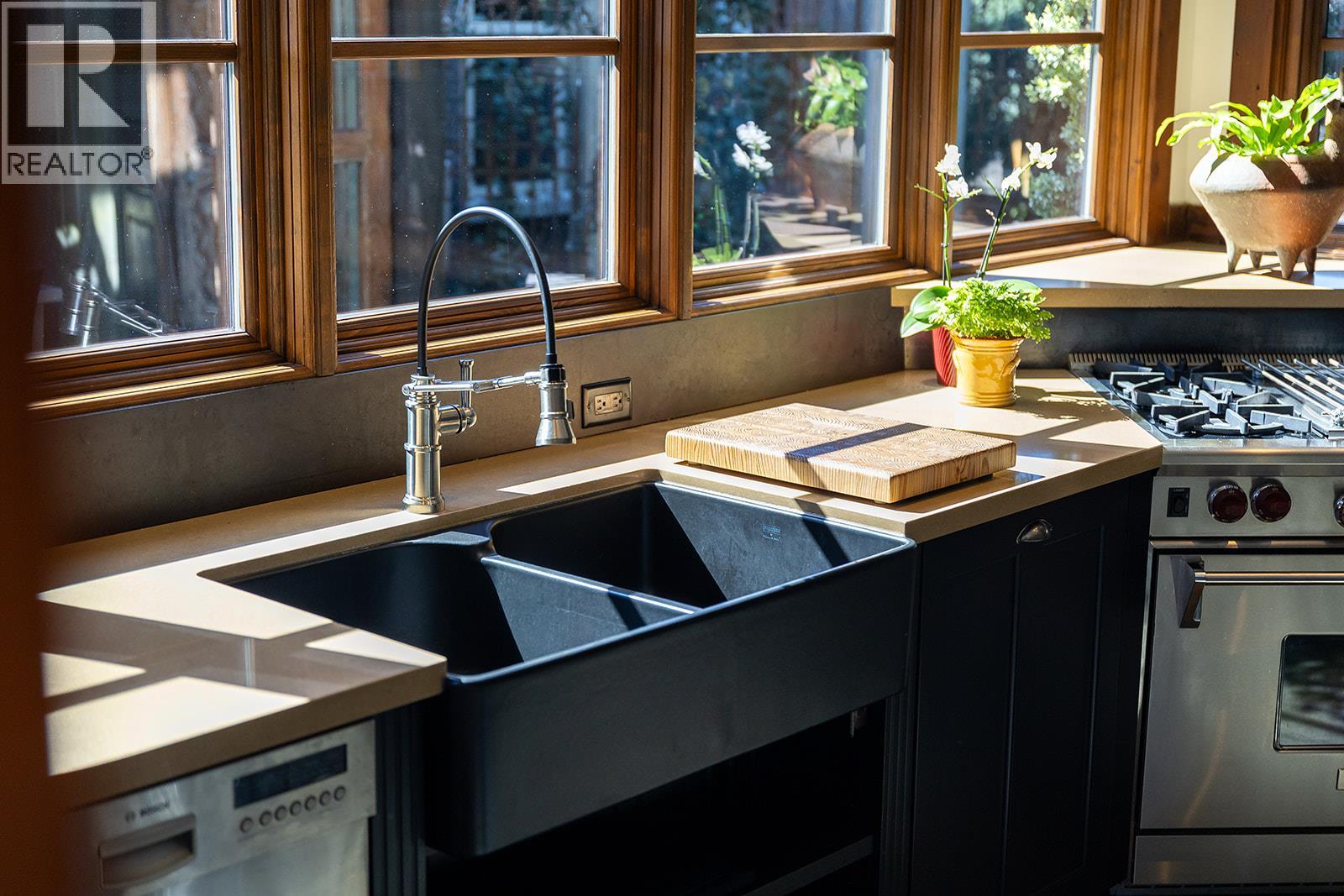 2673 Bath Street, Kelowna, British Columbia  V1Y 1M3 - Photo 16 - 10381685