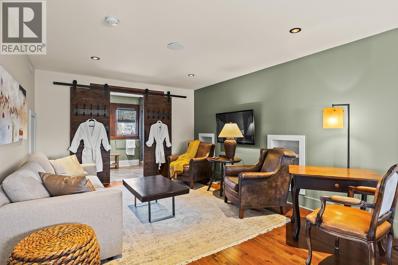 2673 Bath Street, Kelowna, British Columbia  V1Y 1M3 - Photo 42 - 10381685