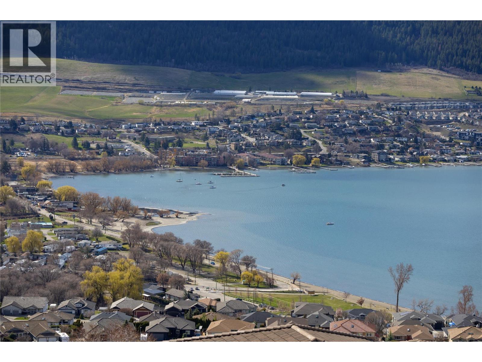 212 Harvest Court, Vernon, British Columbia  V1H 1Z8 - Photo 11 - 10381114