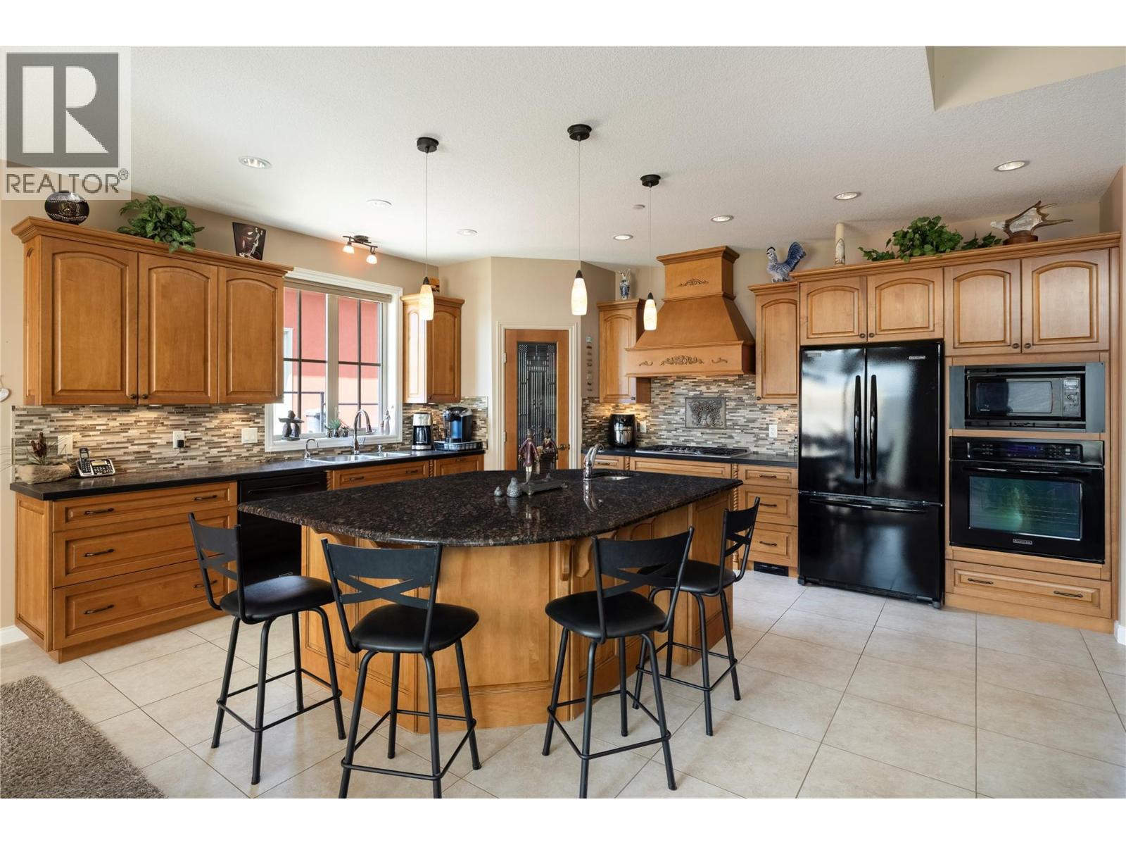 212 Harvest Court, Vernon, British Columbia  V1H 1Z8 - Photo 18 - 10381114