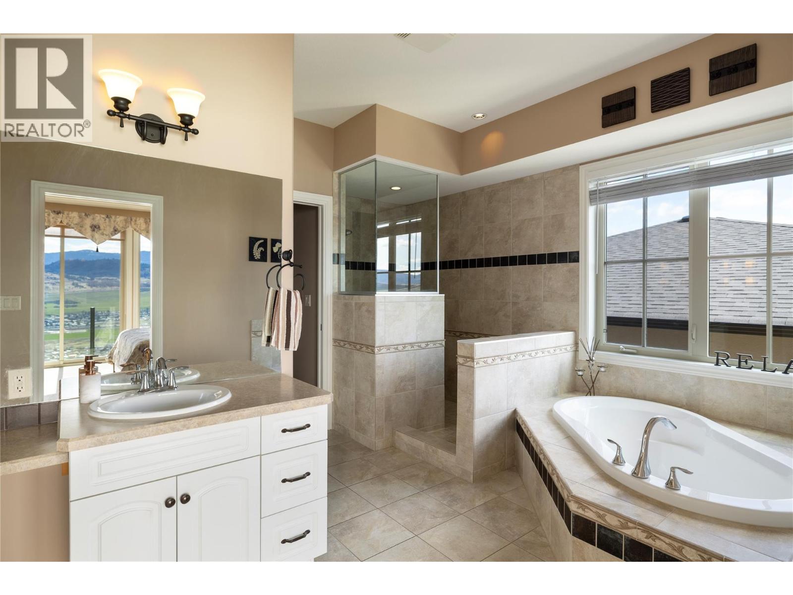 212 Harvest Court, Vernon, British Columbia  V1H 1Z8 - Photo 49 - 10381114