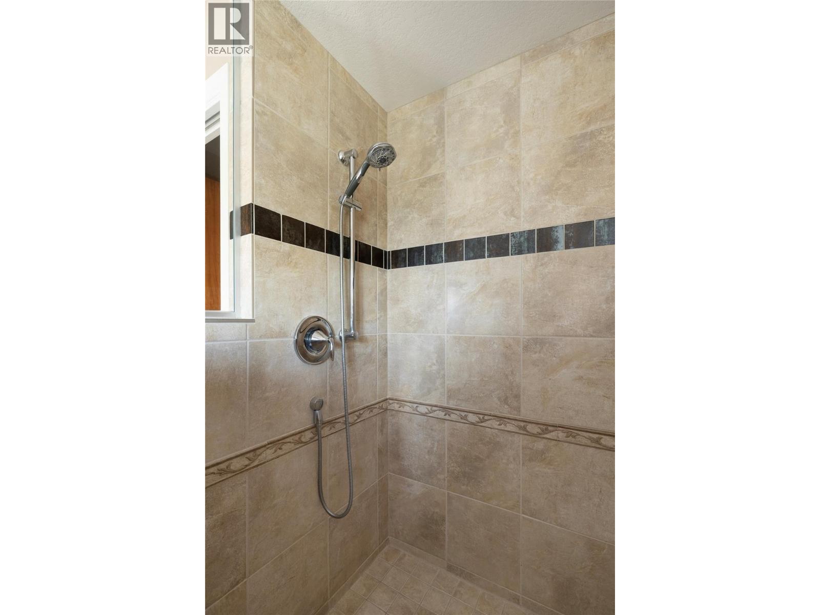 212 Harvest Court, Vernon, British Columbia  V1H 1Z8 - Photo 51 - 10381114