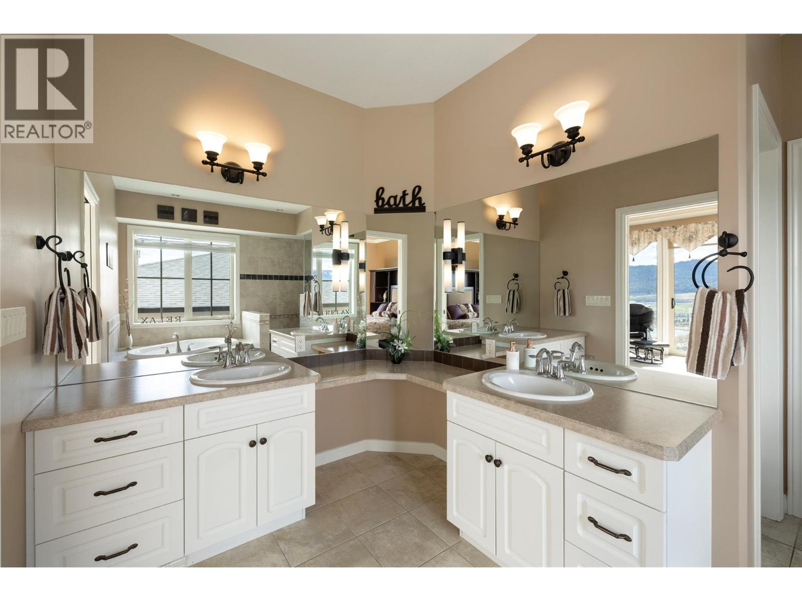 212 Harvest Court, Vernon, British Columbia  V1H 1Z8 - Photo 52 - 10381114