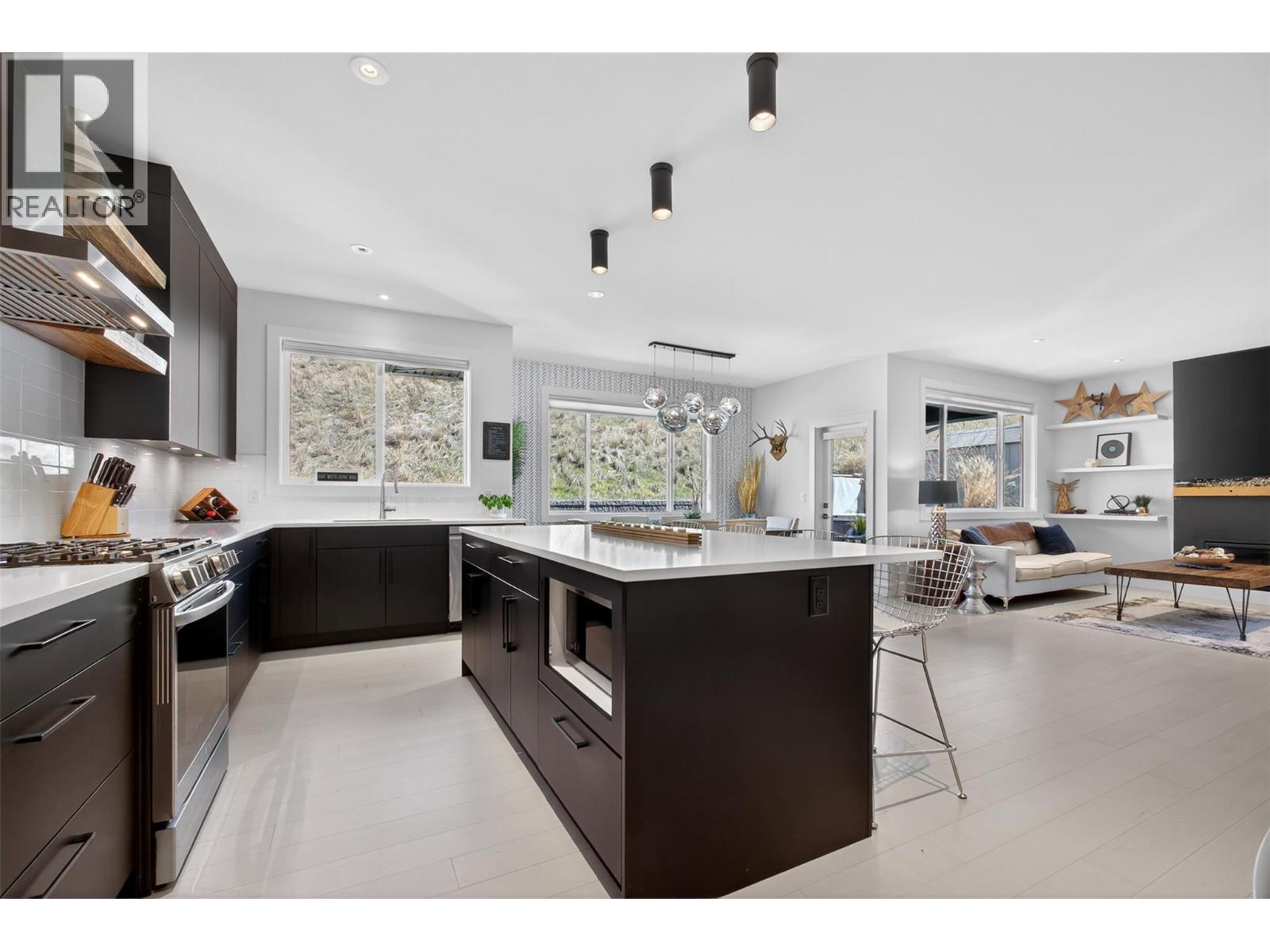 2008 Begbie Road, Kelowna, British Columbia  V1V 2X3 - Photo 6 - 10380611